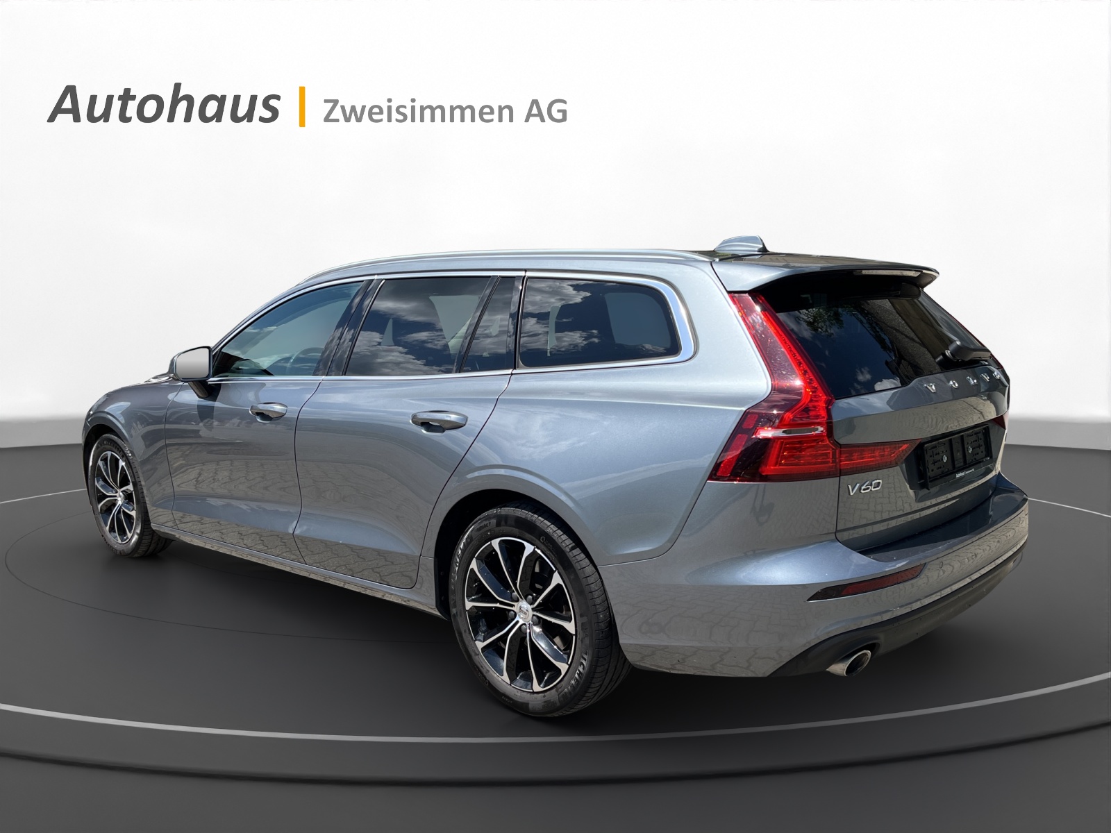 VOLVO V60 D4 Momentum Geartronic-showroom-element-2