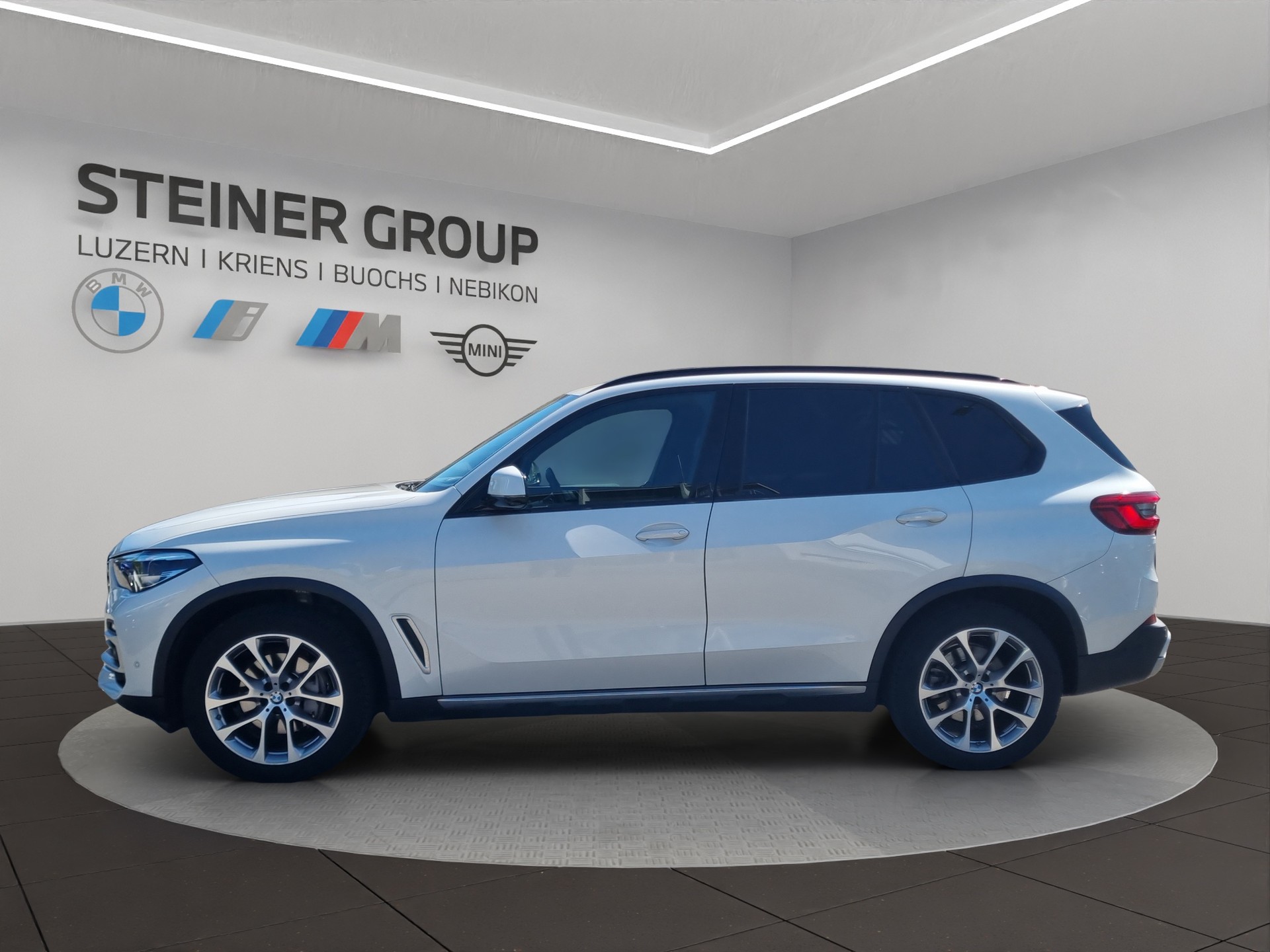 BMW X5 xDrive 40i xLine Steptronic-image-7