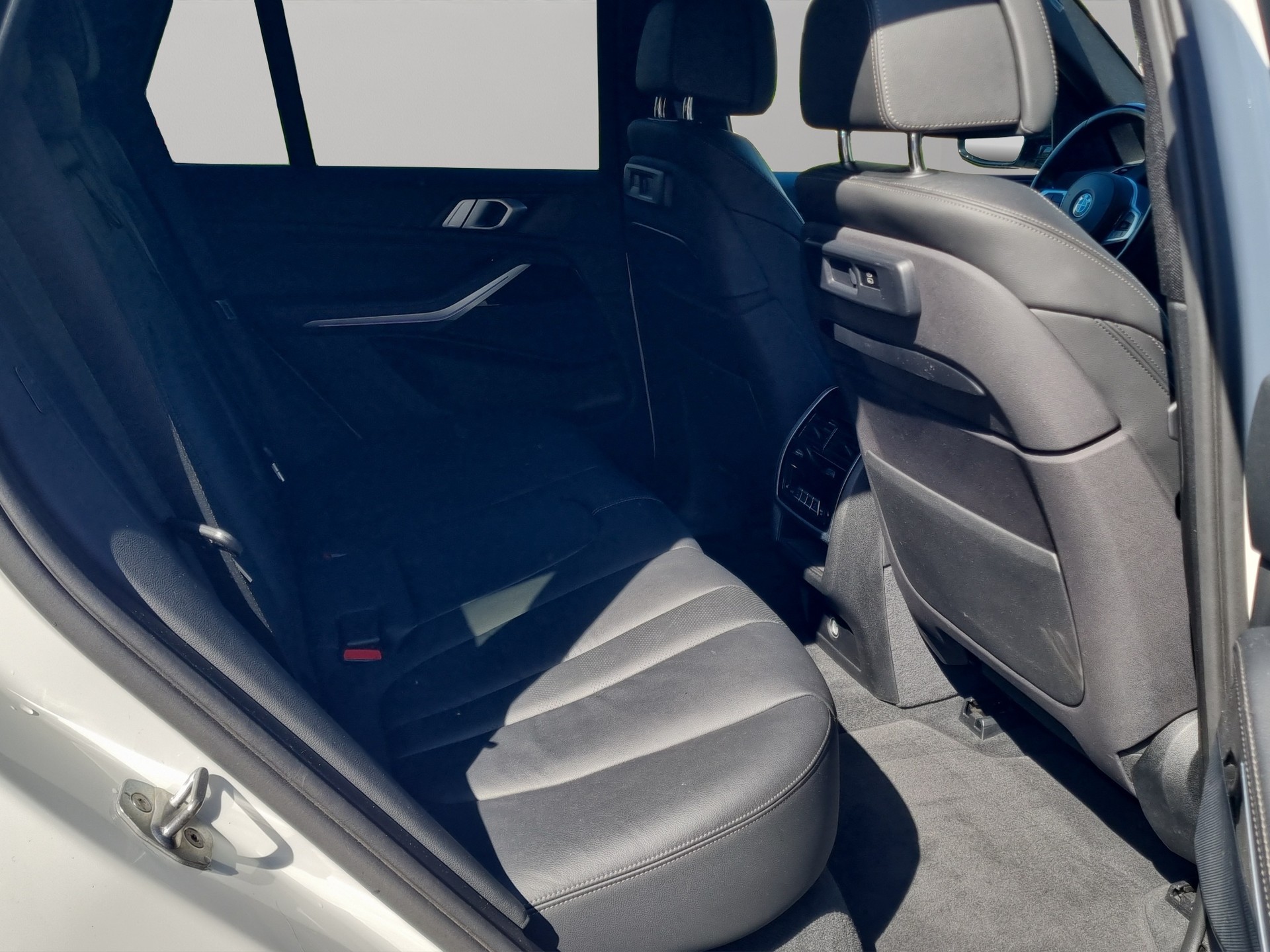 BMW X5 xDrive 40i xLine Steptronic-image-21
