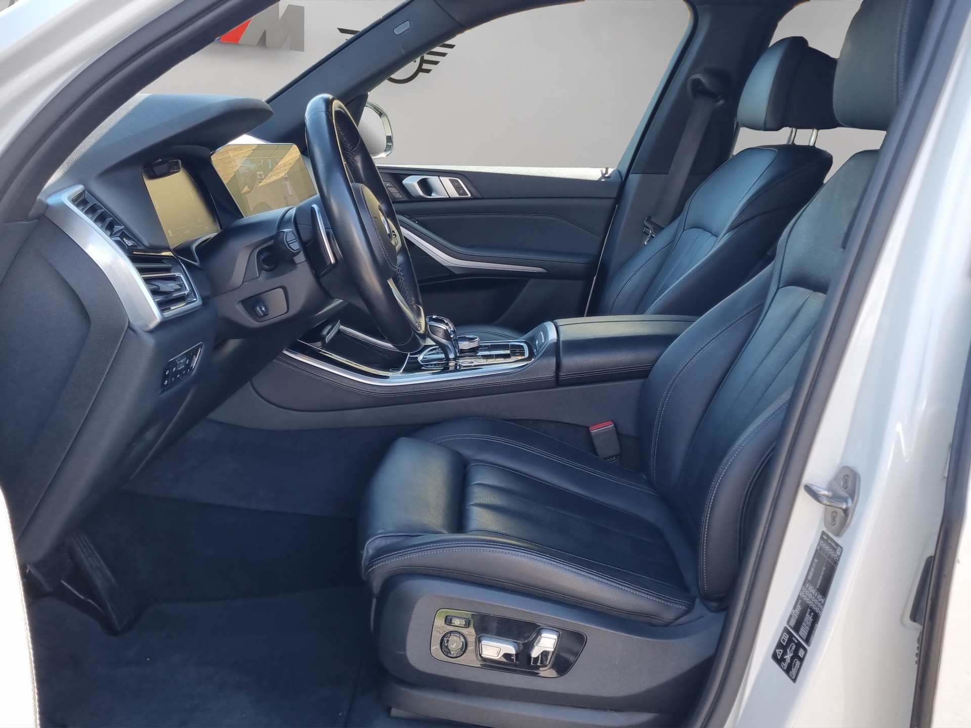 BMW X5 xDrive 40i xLine Steptronic-image-10