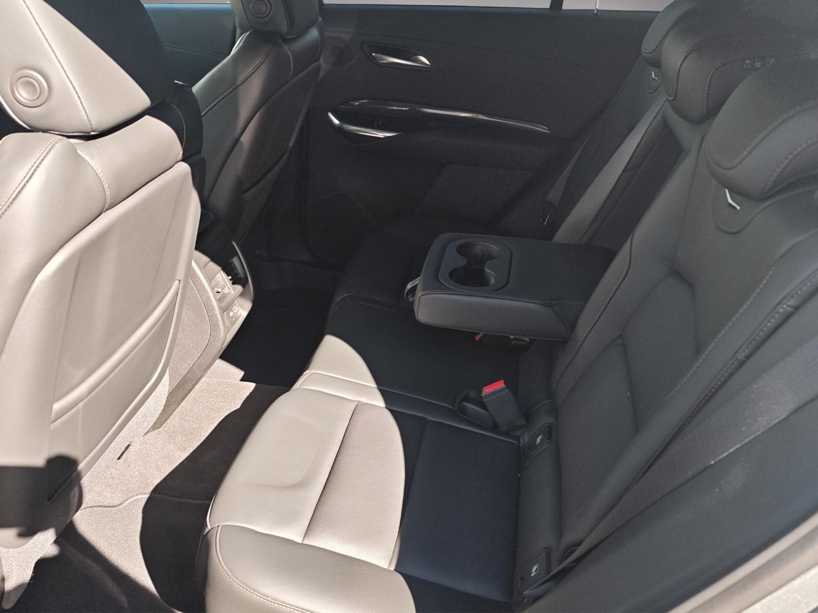 CADILLAC XT4 2.0 T Sport AWD-image-15