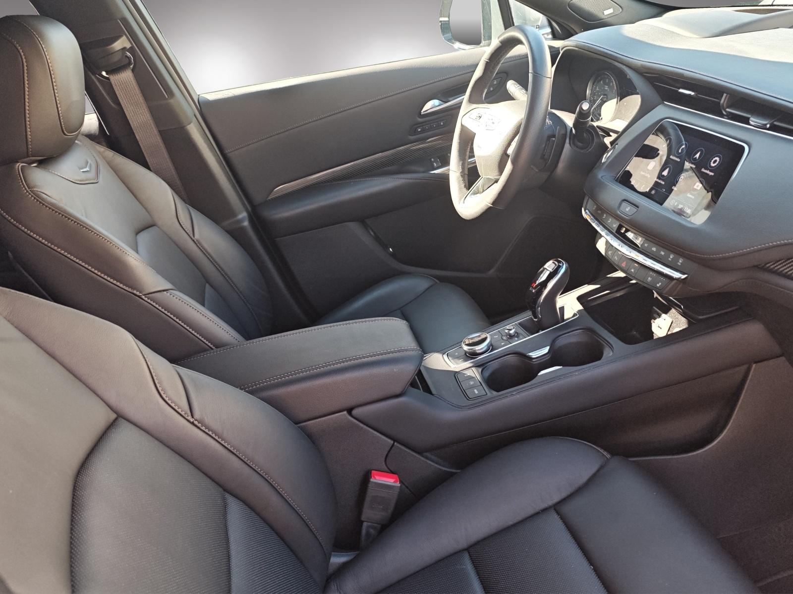 CADILLAC XT4 2.0 T Sport AWD-image-8