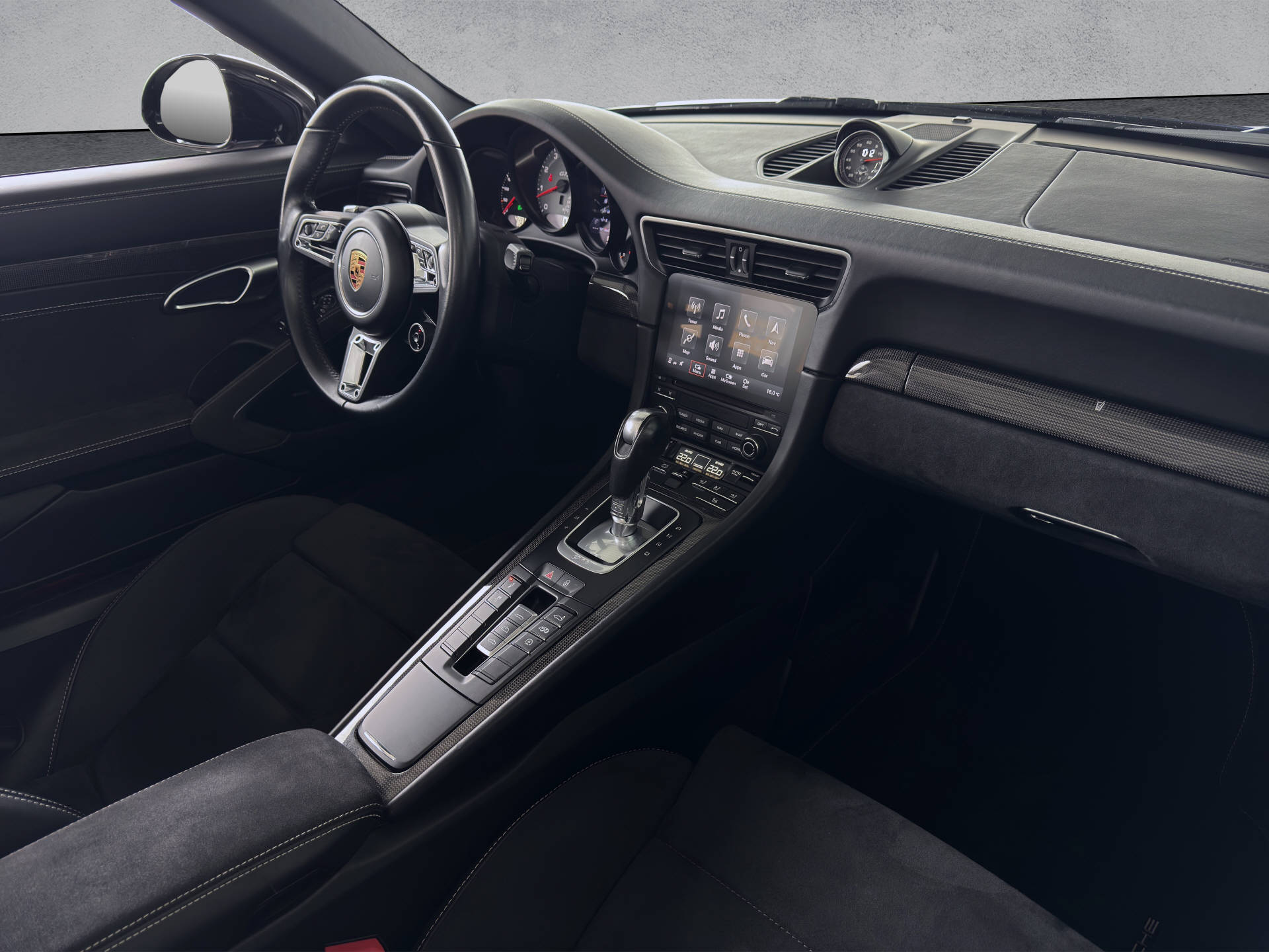 PORSCHE 911 Carrera 4 GTS Cabriolet-image-7