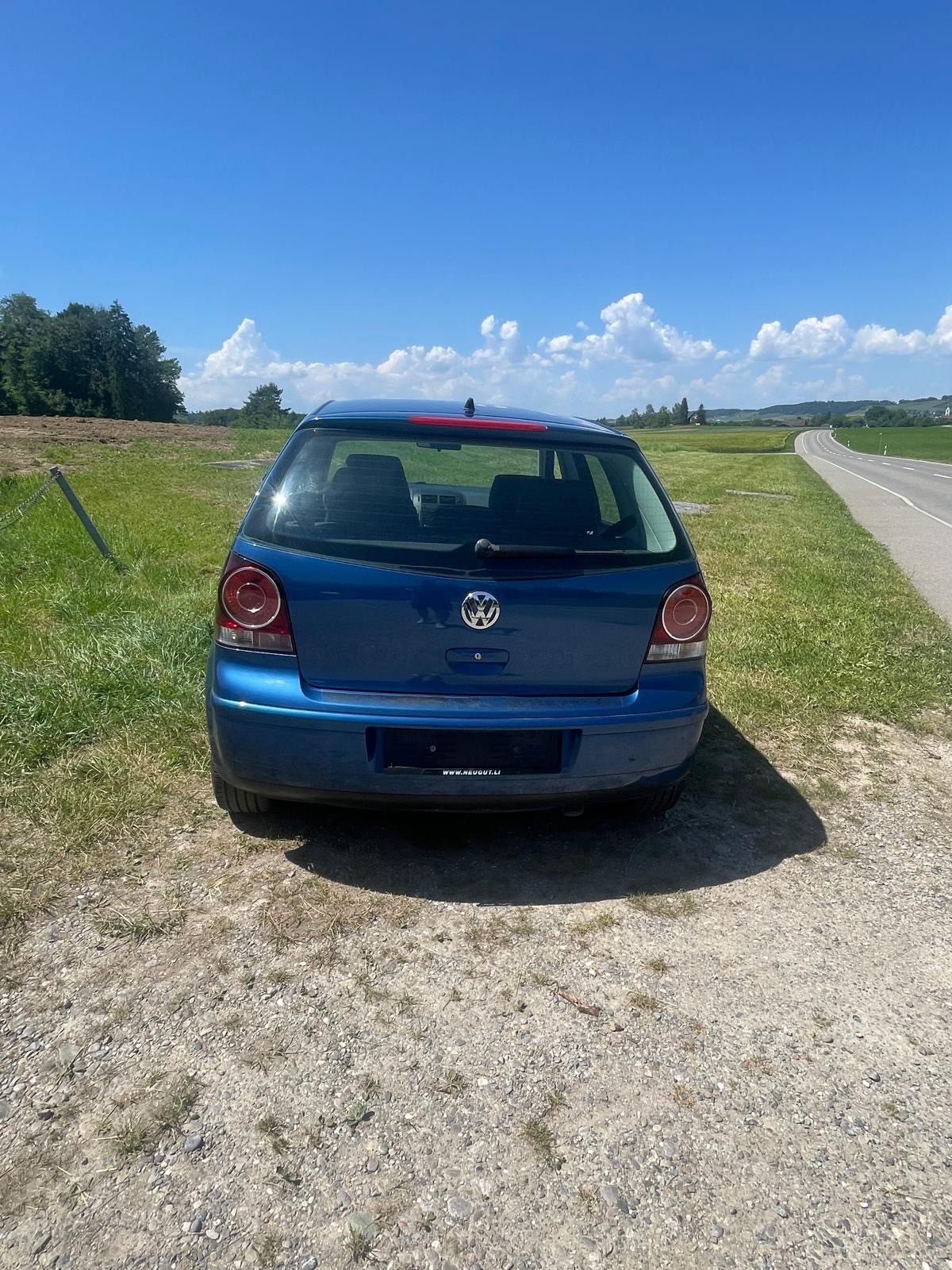 VW Polo 1.4 16V Young&Fresh Automatic-image-4