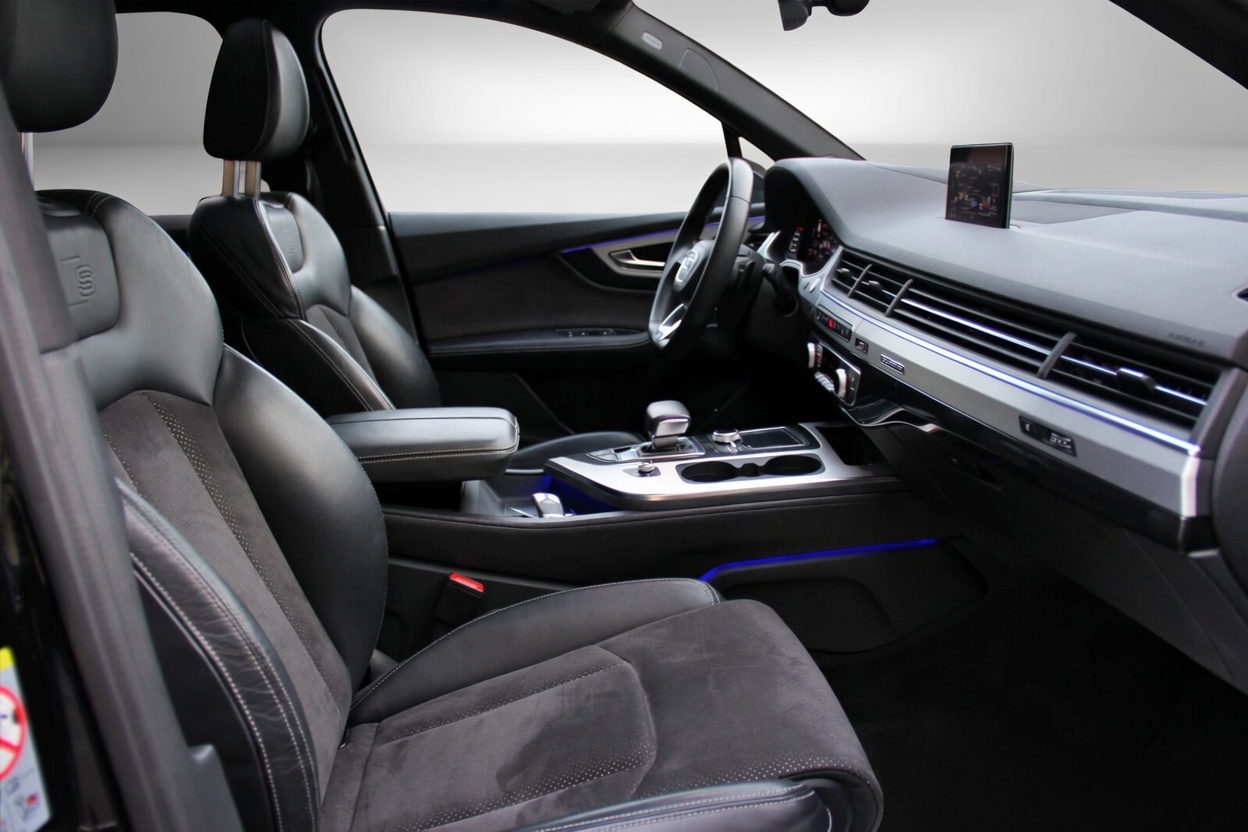 AUDI Q7 50 TDI quattro tiptronic-image-13