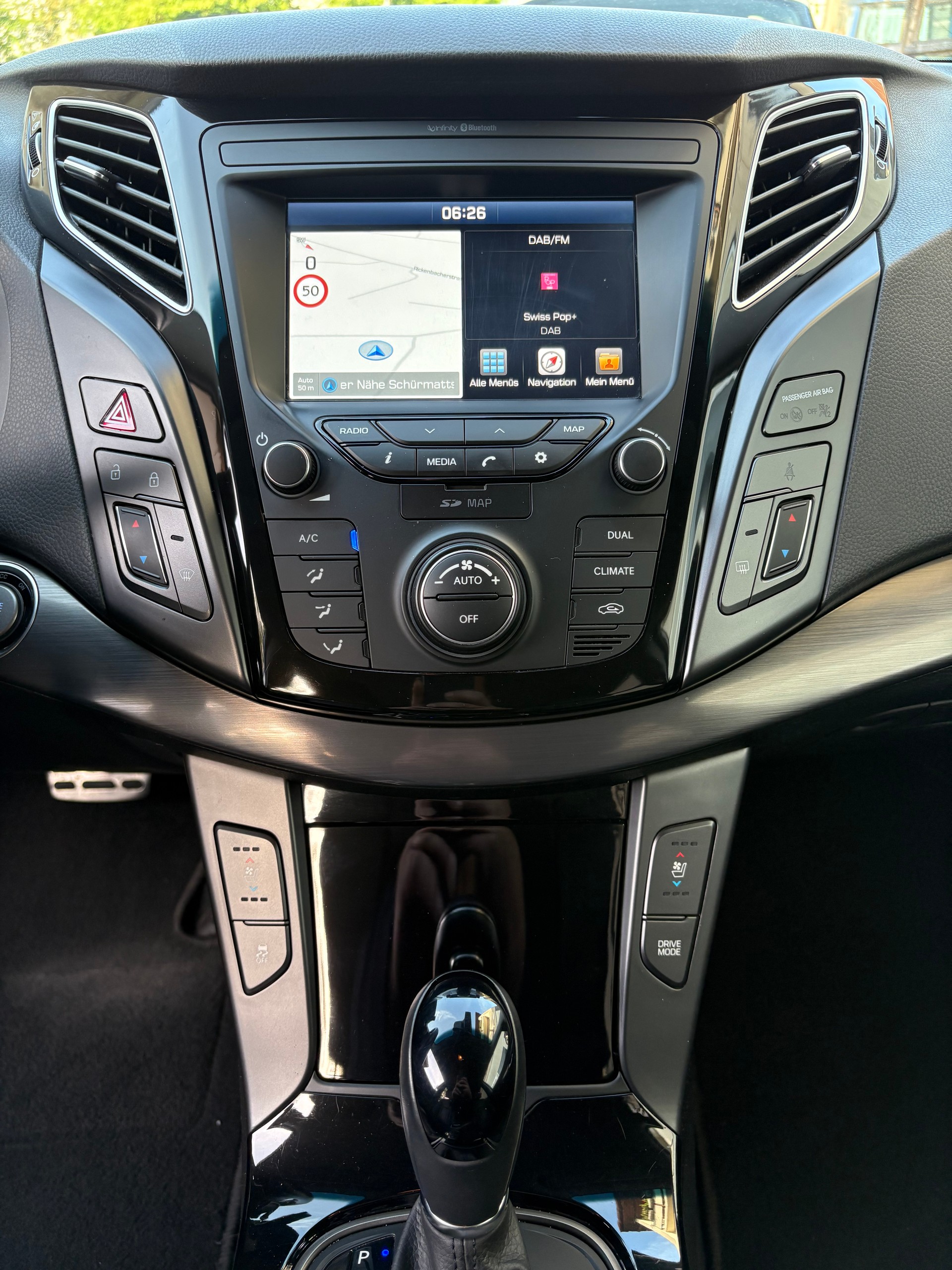 HYUNDAI i40 Wagon 1.7 CRDI Amplia Automatic-image-10