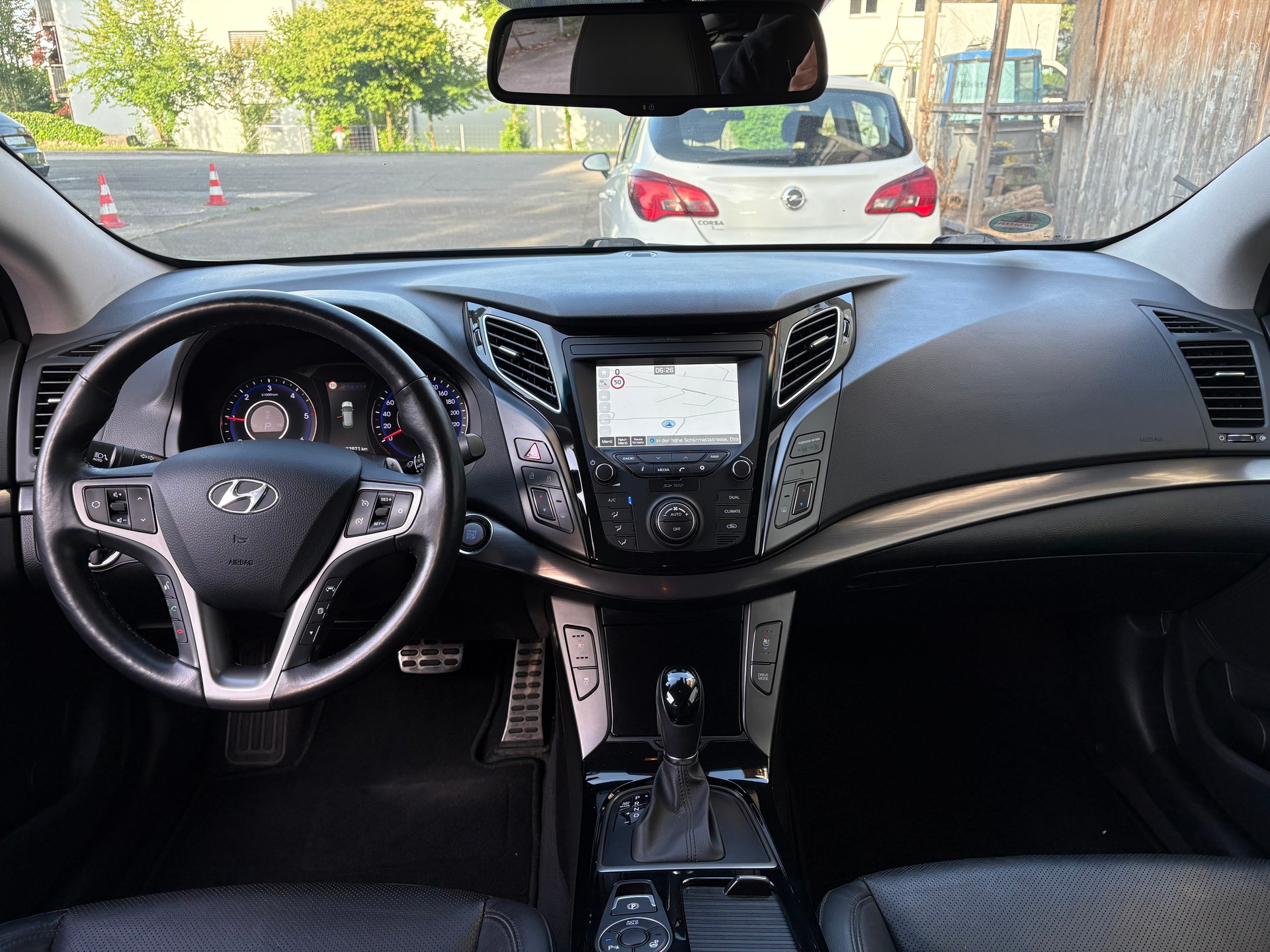 HYUNDAI i40 Wagon 1.7 CRDI Amplia Automatic-image-7
