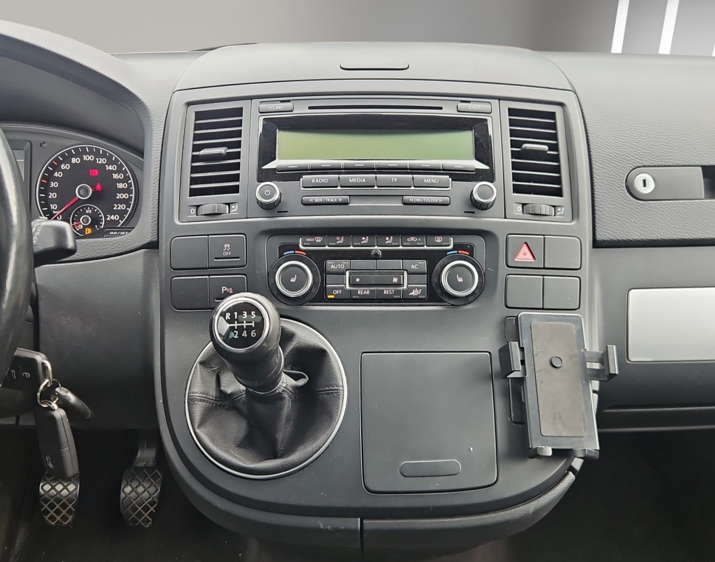 VW T5 Multivan 2.0 Bi-TDI CR Comfortline 4Motion-image-11
