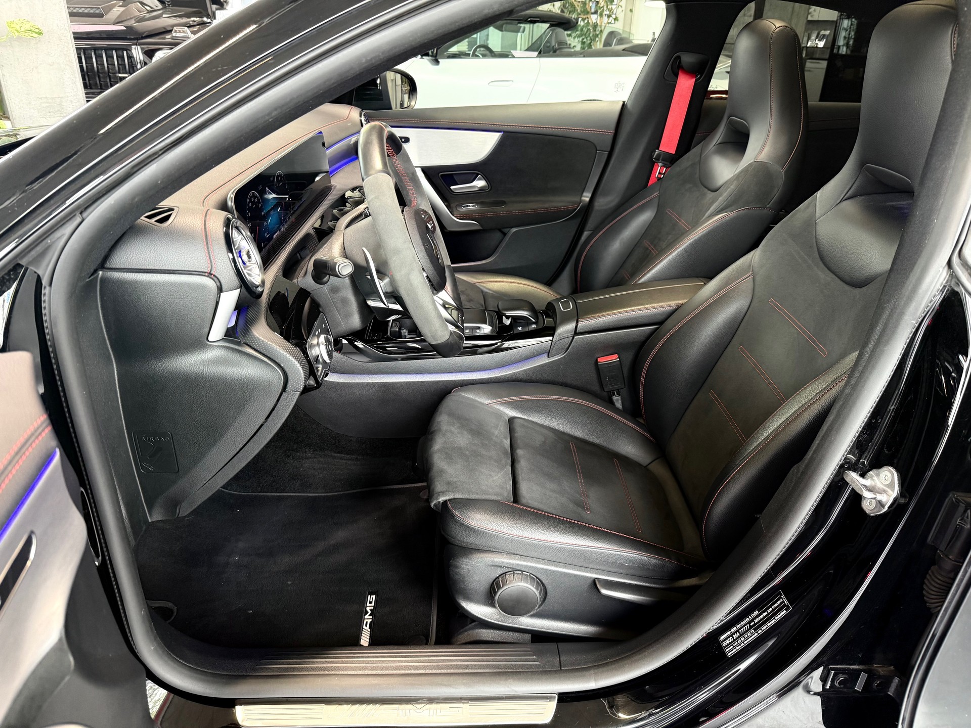 MERCEDES-BENZ CLA 45 S AMG 4Matic+ 8G-DCT-image-10