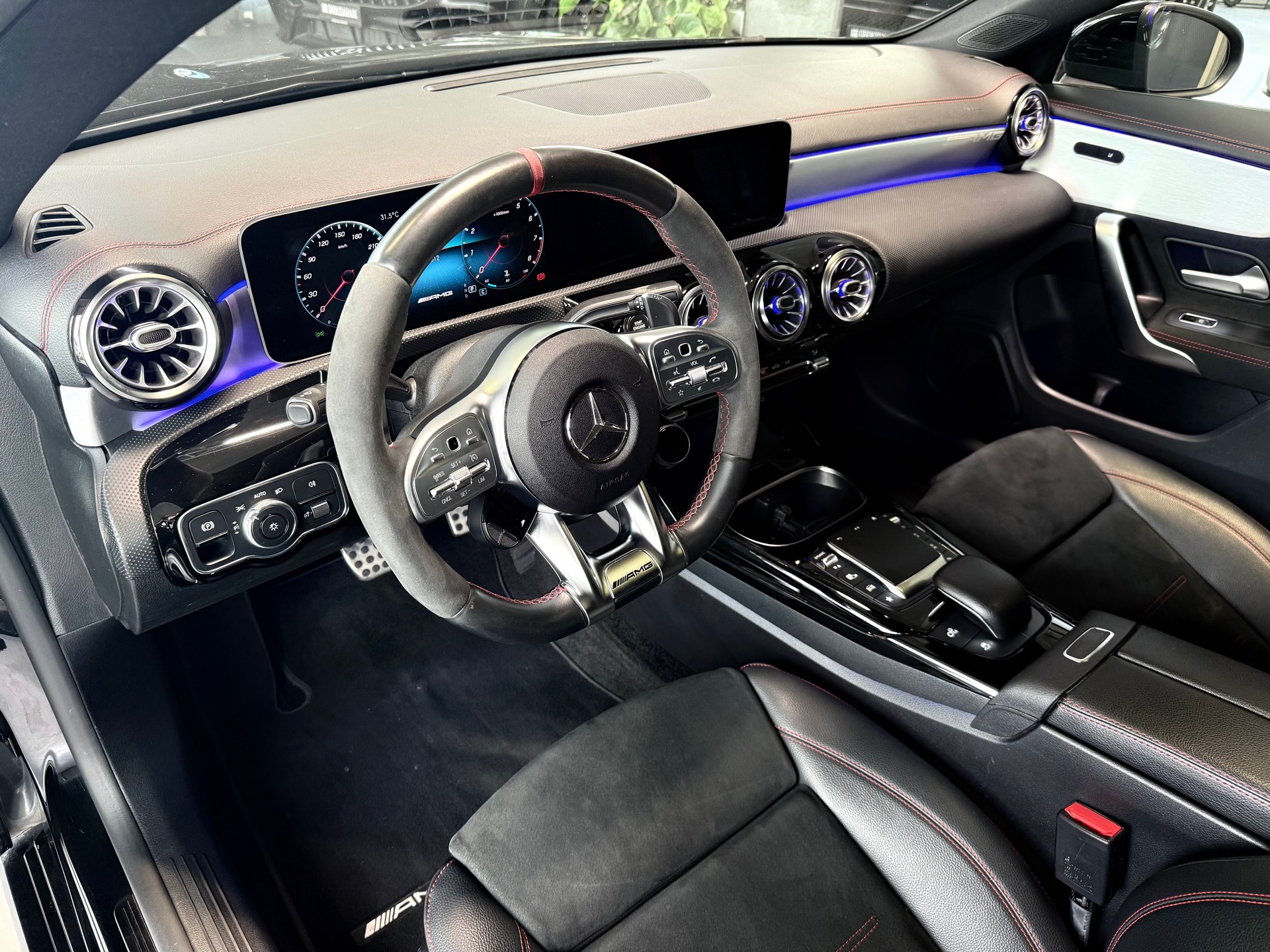 MERCEDES-BENZ CLA 45 S AMG 4Matic+ 8G-DCT-image-9