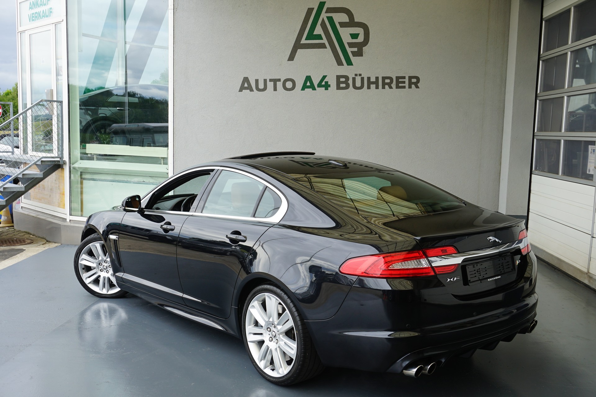 JAGUAR XF 5.0 V8 S/C XFR 510PS sehr gepflegte Sportlimousine!!-image-5