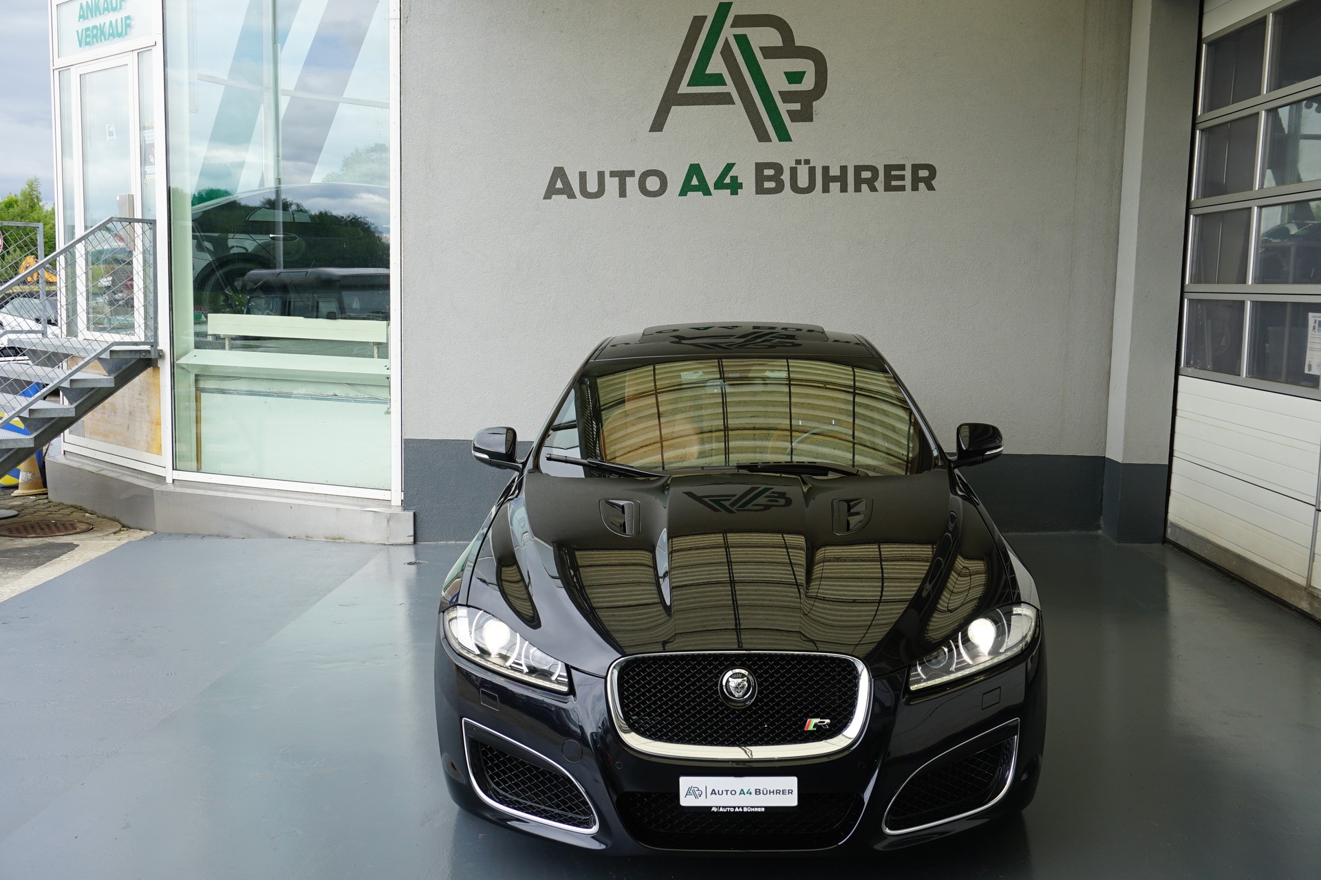 JAGUAR XF 5.0 V8 S/C XFR 510PS sehr gepflegte Sportlimousine!!-image-8