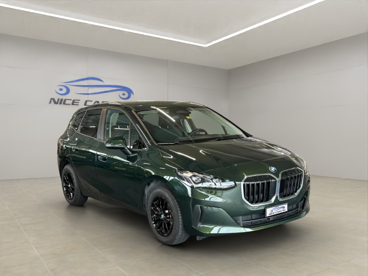 BMW 218d Active Tourer DKG-showroom-element-1