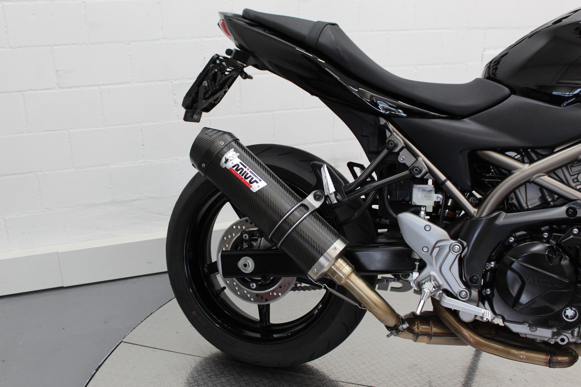 SUZUKI SV 650-image-7