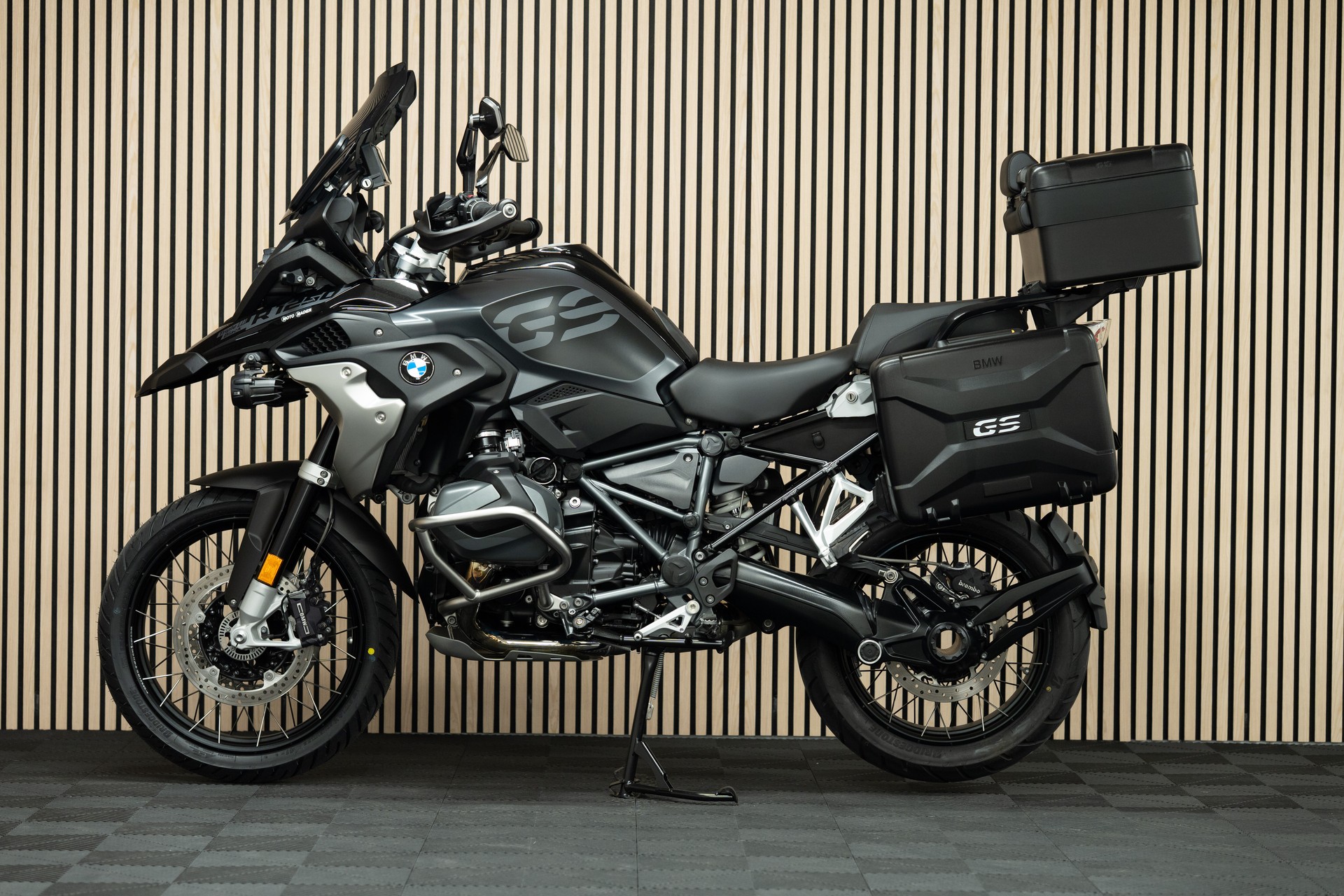 BMW R 1250 GS-image-1