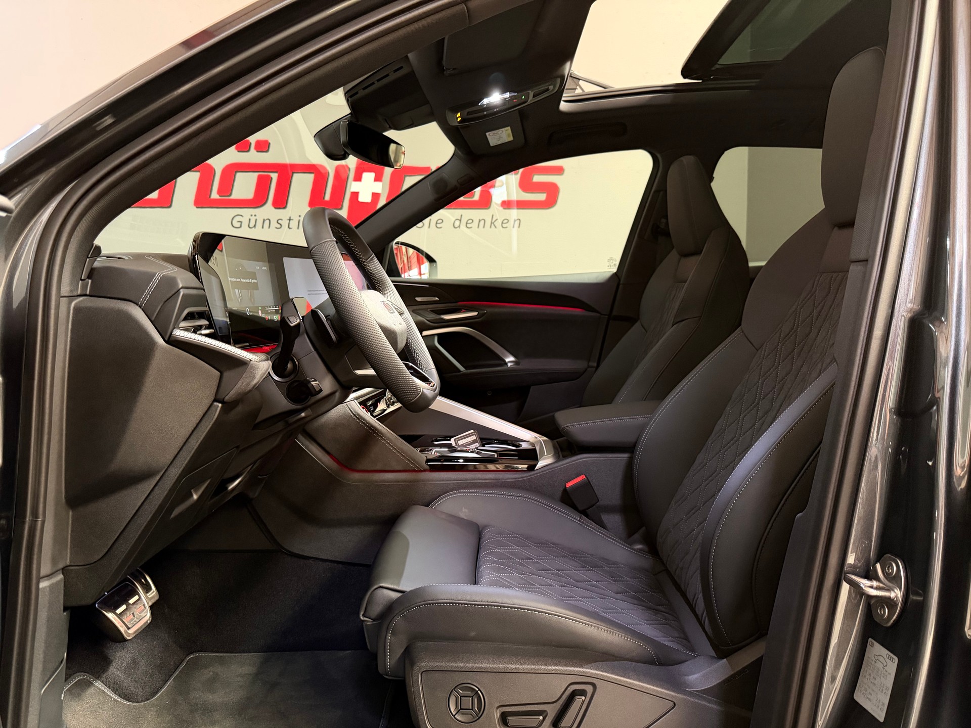 AUDI SQ5 TFSI quattro S-tronic-image-16