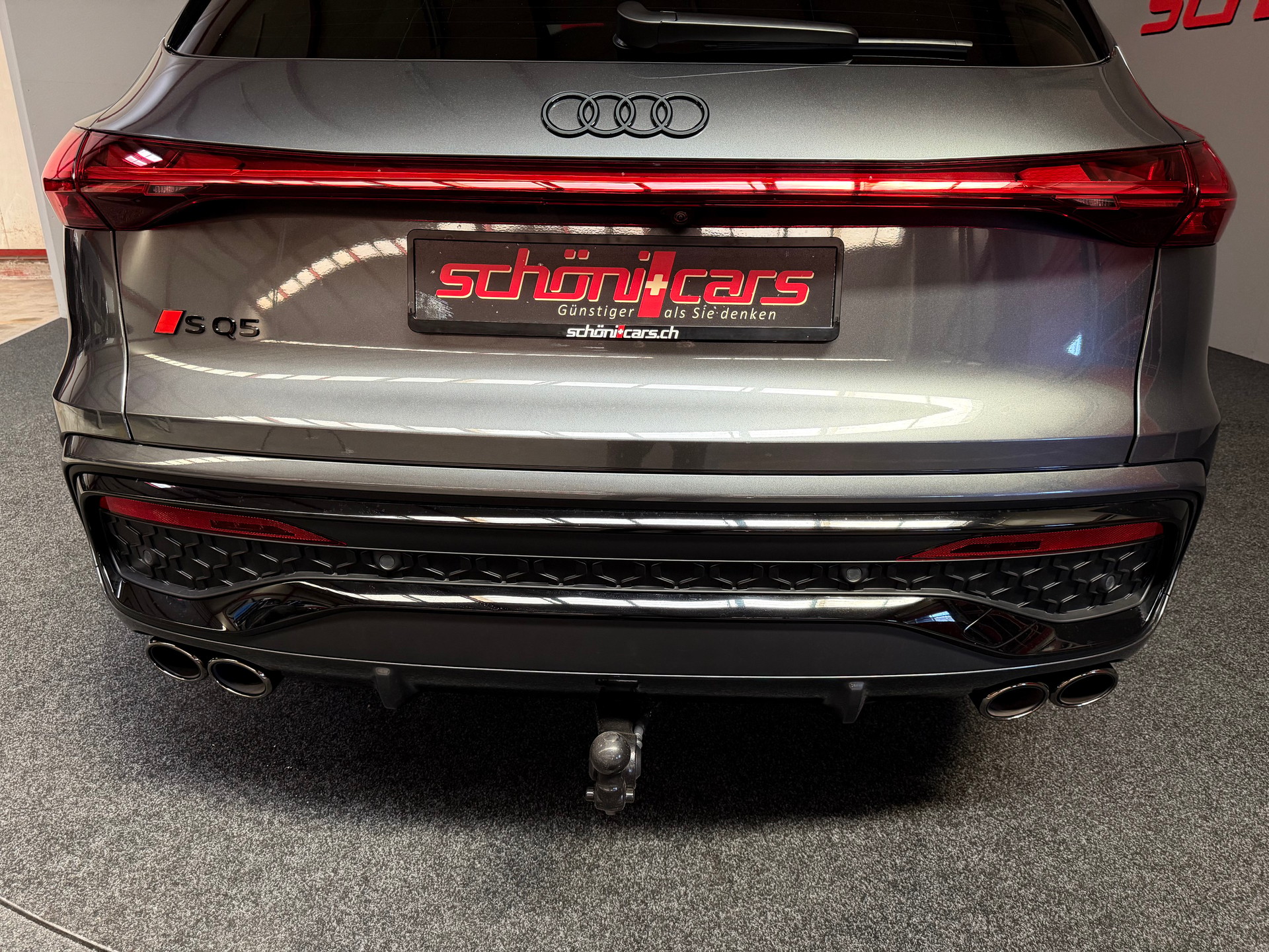 AUDI SQ5 TFSI quattro S-tronic-showroom-element-1