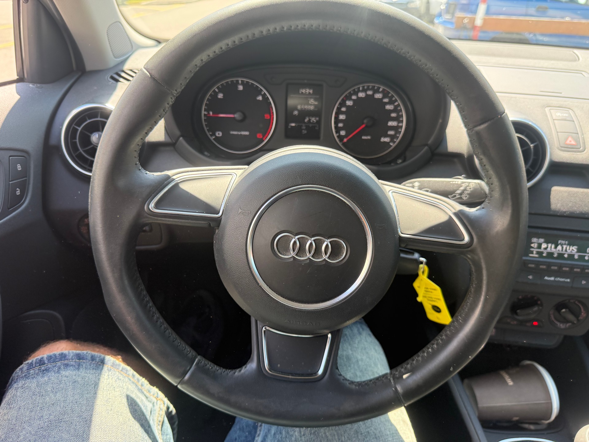 AUDI A1 Sportback 1.6 TDI Attraction-image-8