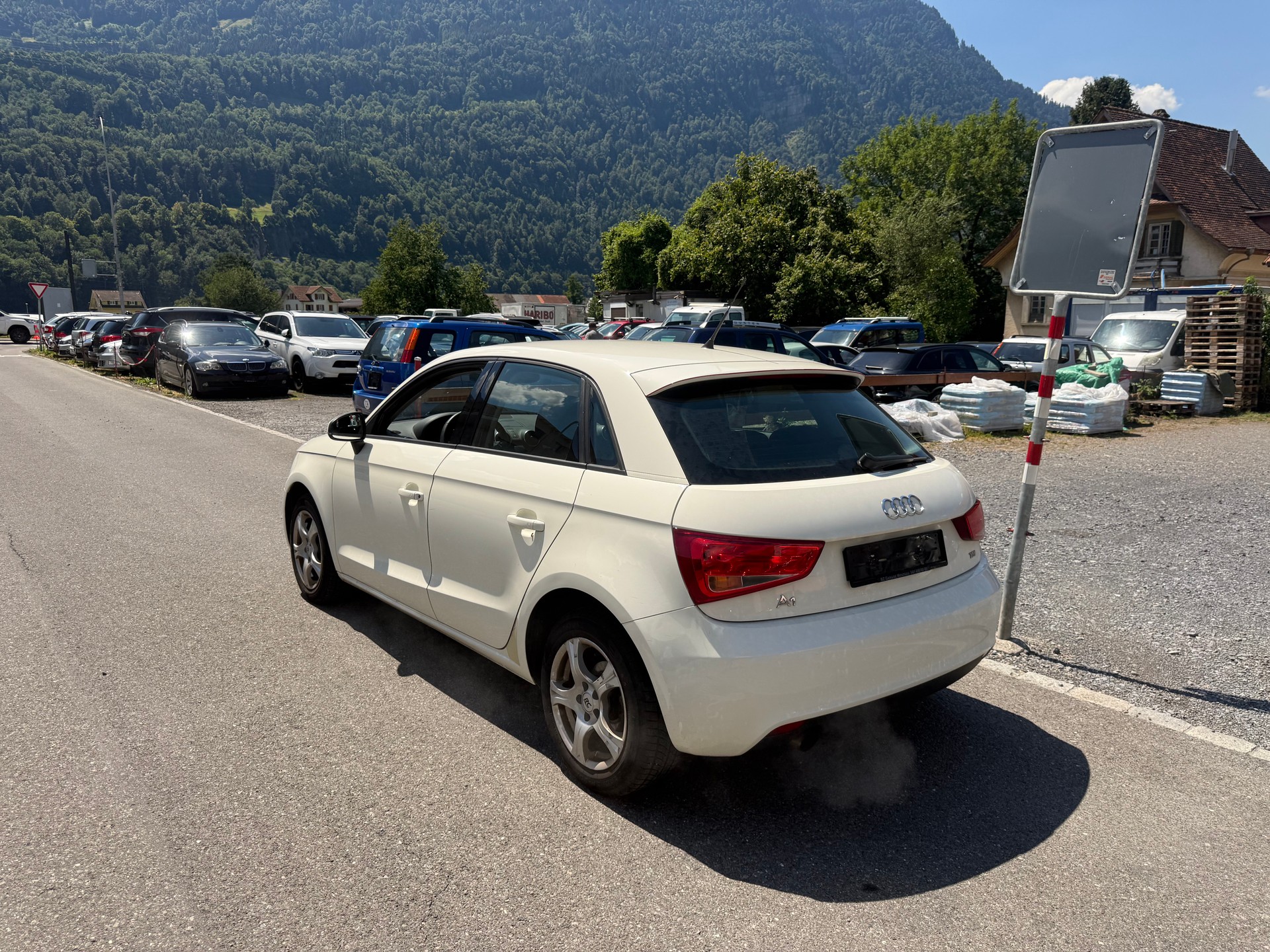 AUDI A1 Sportback 1.6 TDI Attraction-showroom-element-2