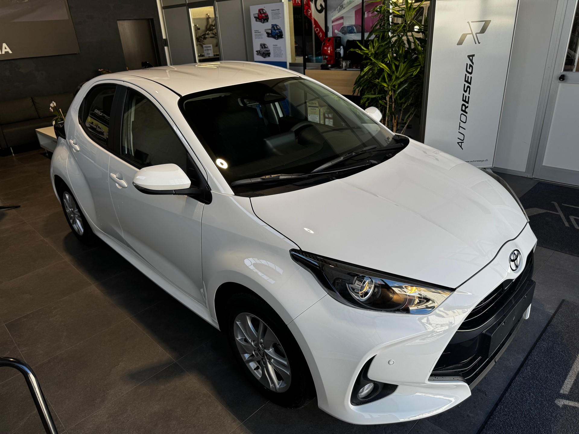 TOYOTA Yaris 1.5 Comfort e-CVT