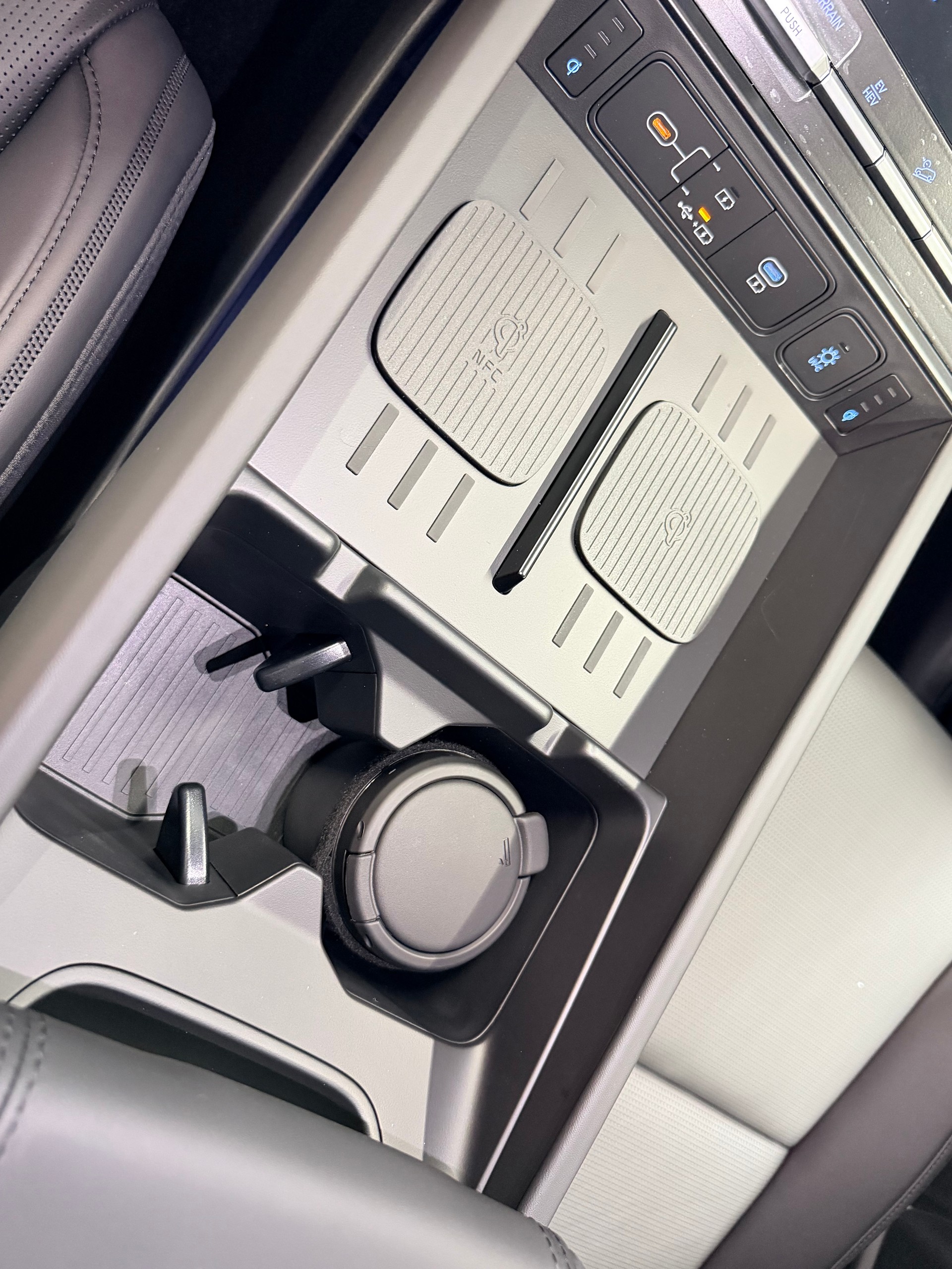 HYUNDAI Santa Fe 1.6 T-GDi PHEV Calligraphy 4WD Automatic-image-20
