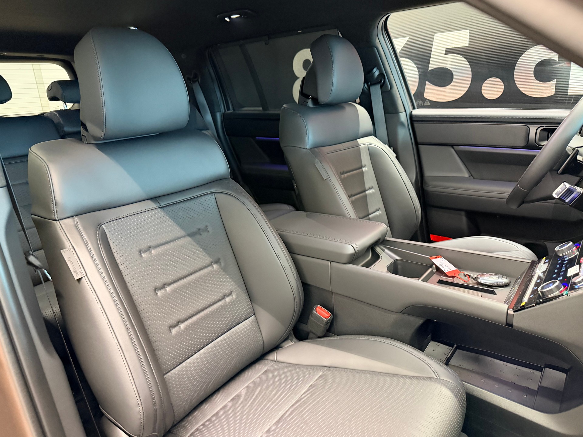 HYUNDAI Santa Fe 1.6 T-GDi PHEV Calligraphy 4WD Automatic-image-15