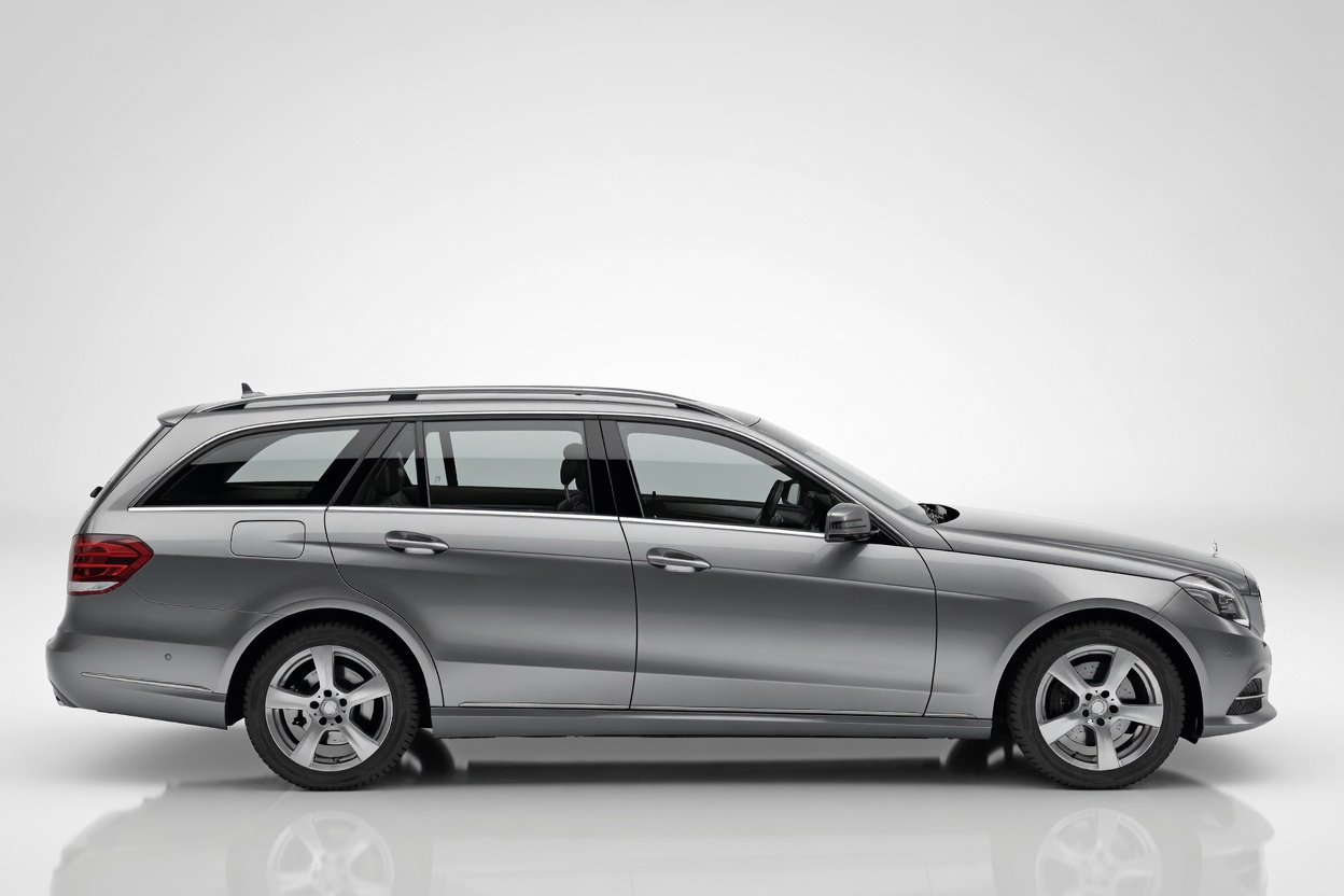 MERCEDES-BENZ E 250 BlueTEC Avantgarde 4Matic 7G-Tronic-image-5