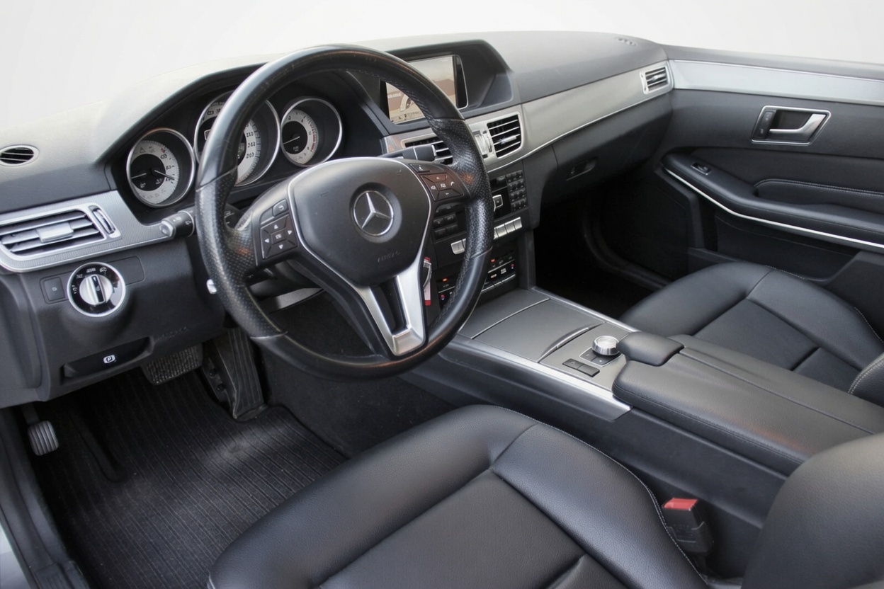 MERCEDES-BENZ E 250 BlueTEC Avantgarde 4Matic 7G-Tronic-image-8