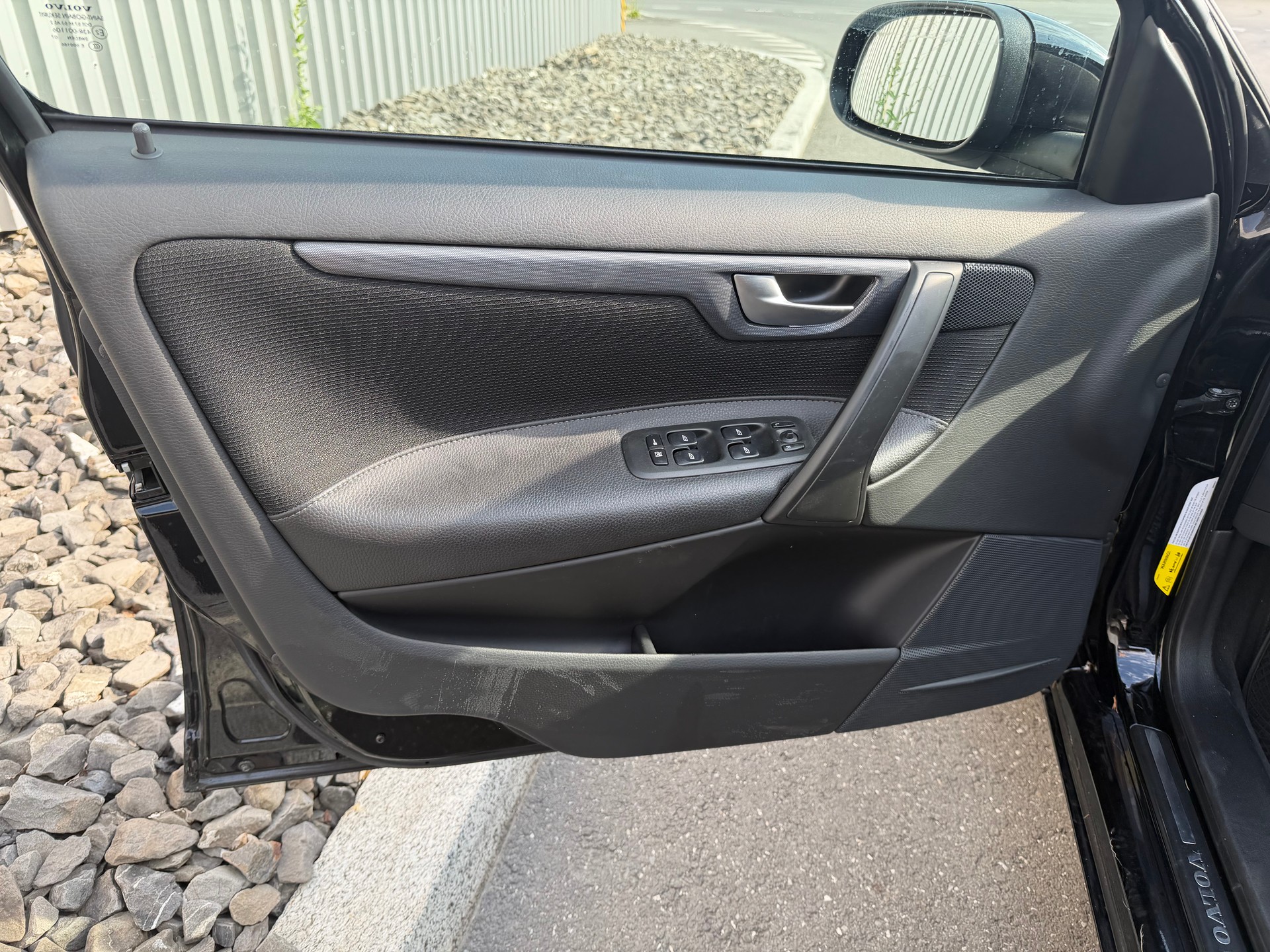 VOLVO V70 2.4D Momentum-image-24