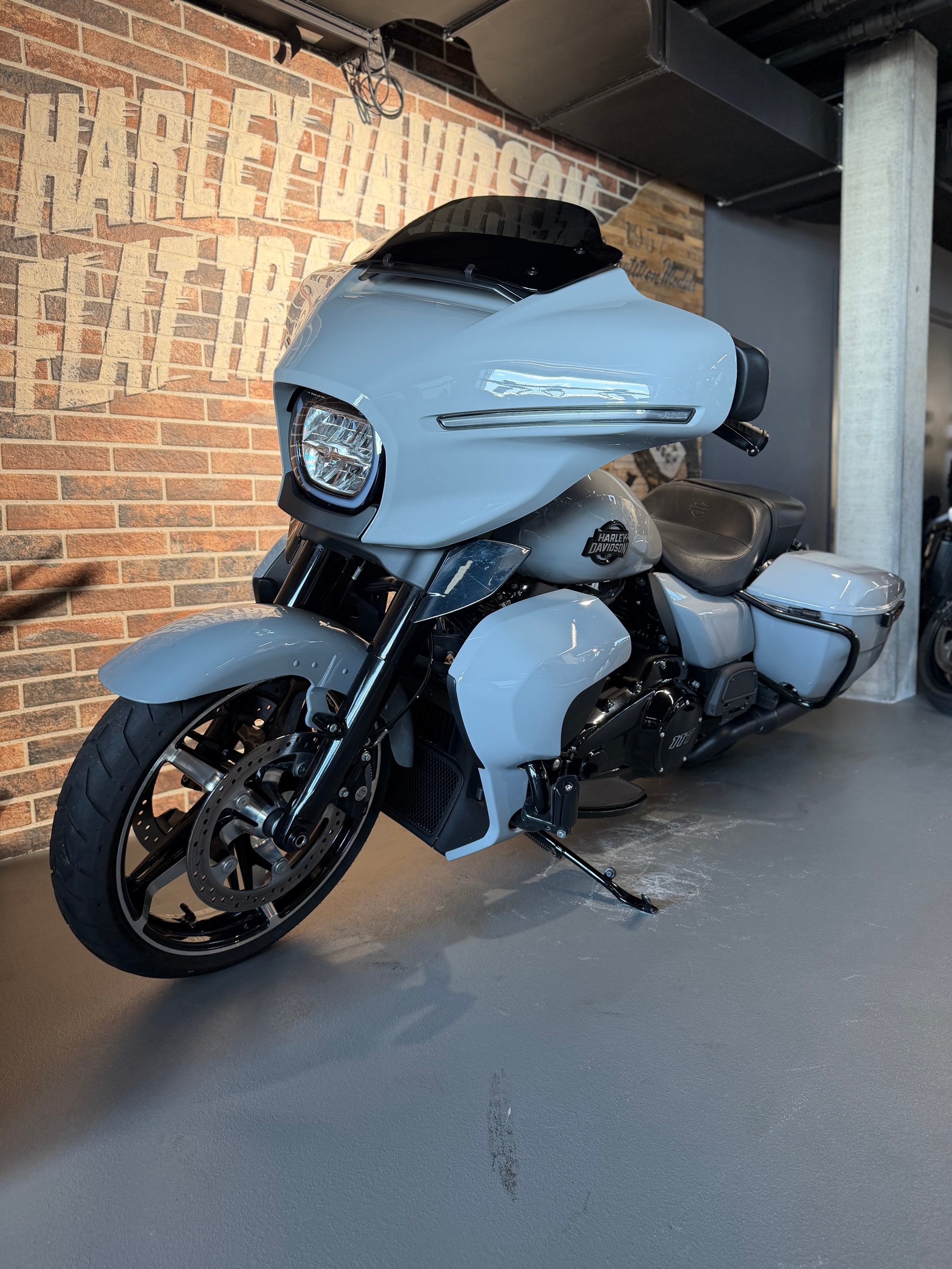 HARLEY-DAVIDSON FLHXU Street Glide Ultra 117-image-3