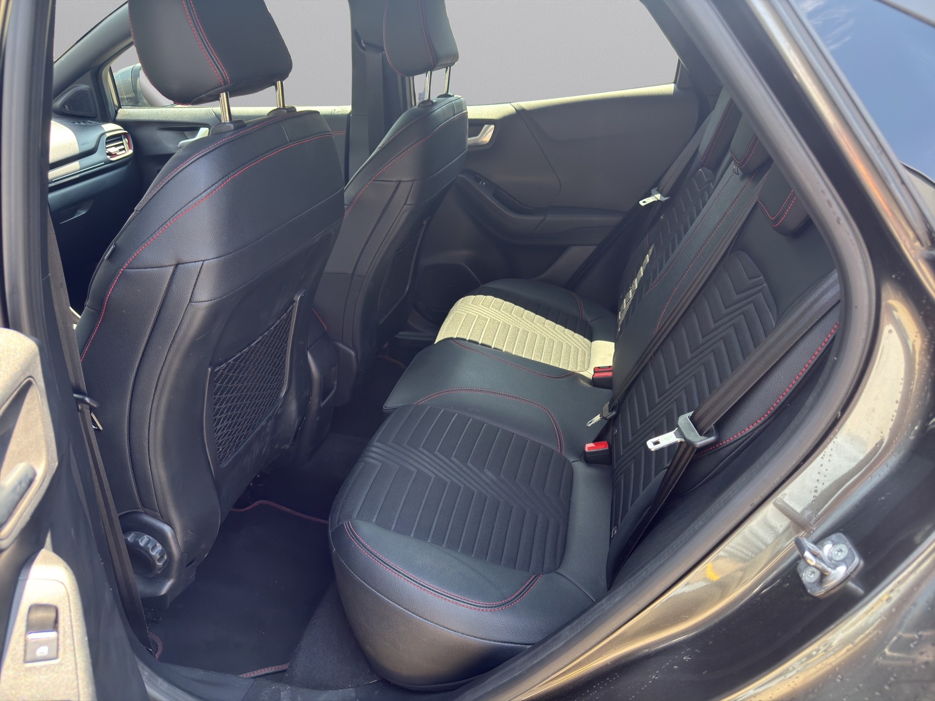 FORD Puma 1.0 MHEV ST-Line X Automat-image-10