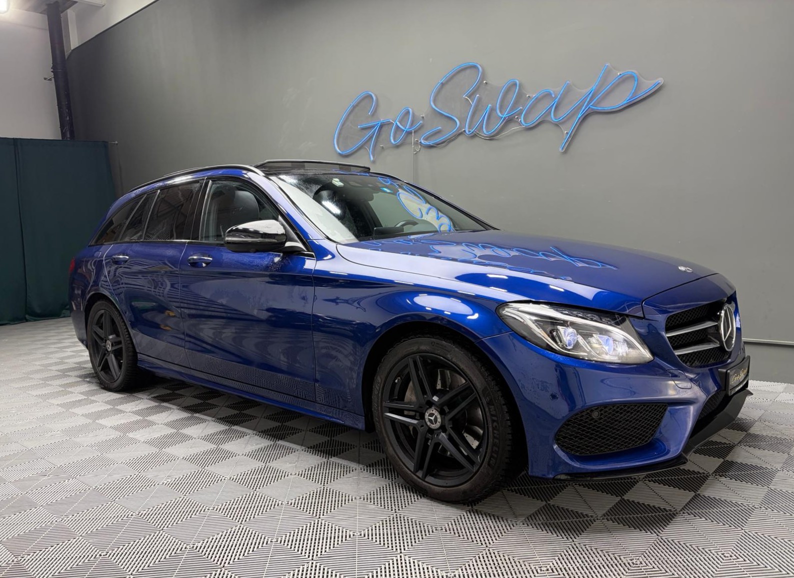 MERCEDES-BENZ C 250 d Swiss Star AMG Line 4Matic 9G-Tronic - Toit ouvrant