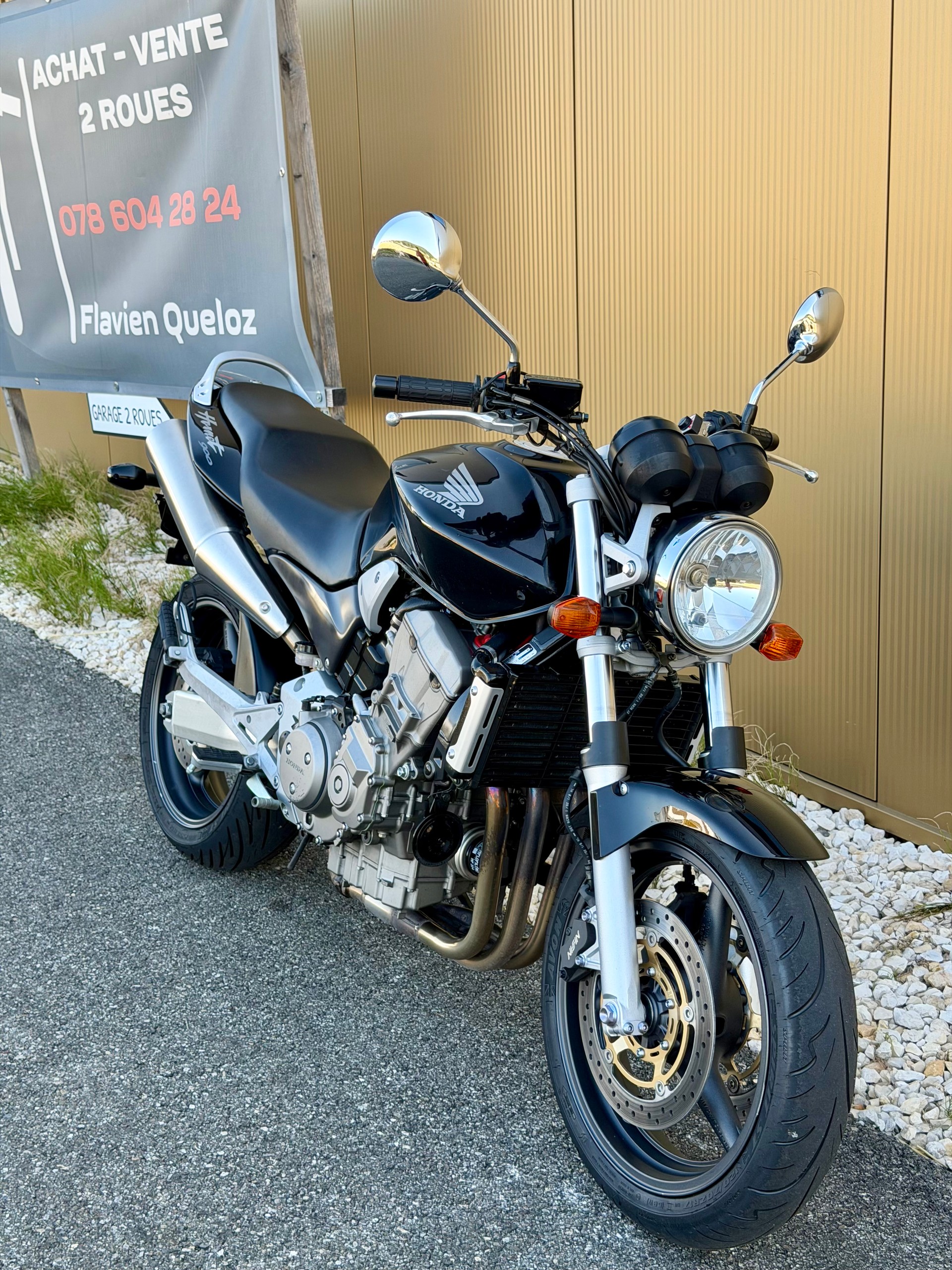 HONDA CB 900 F Hornet-image-0
