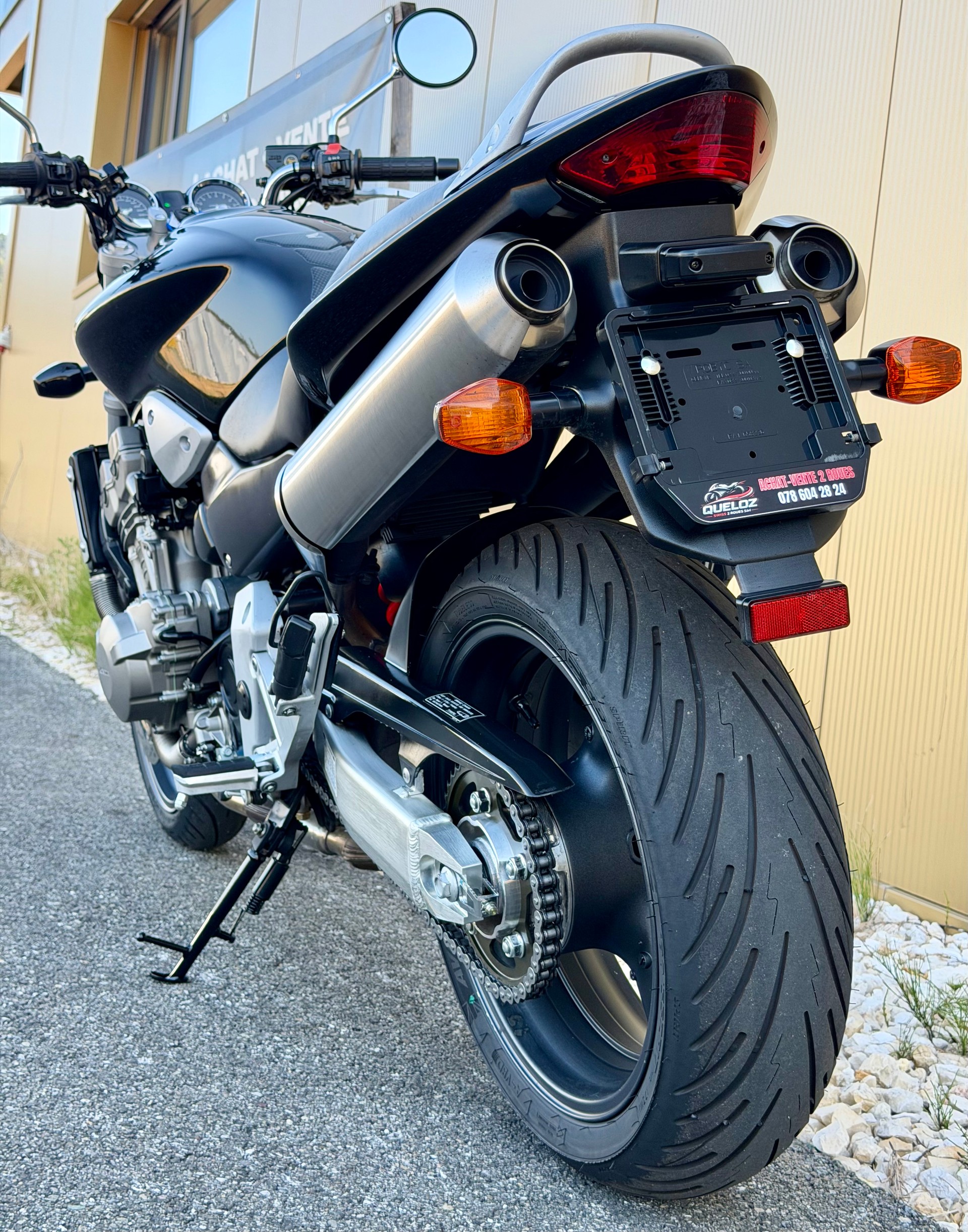 HONDA CB 900 F Hornet-image-11