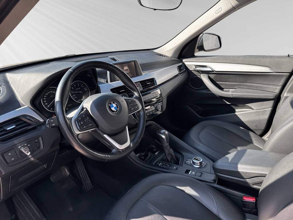 BMW X1 xDrive 20i Steptronic-image-4