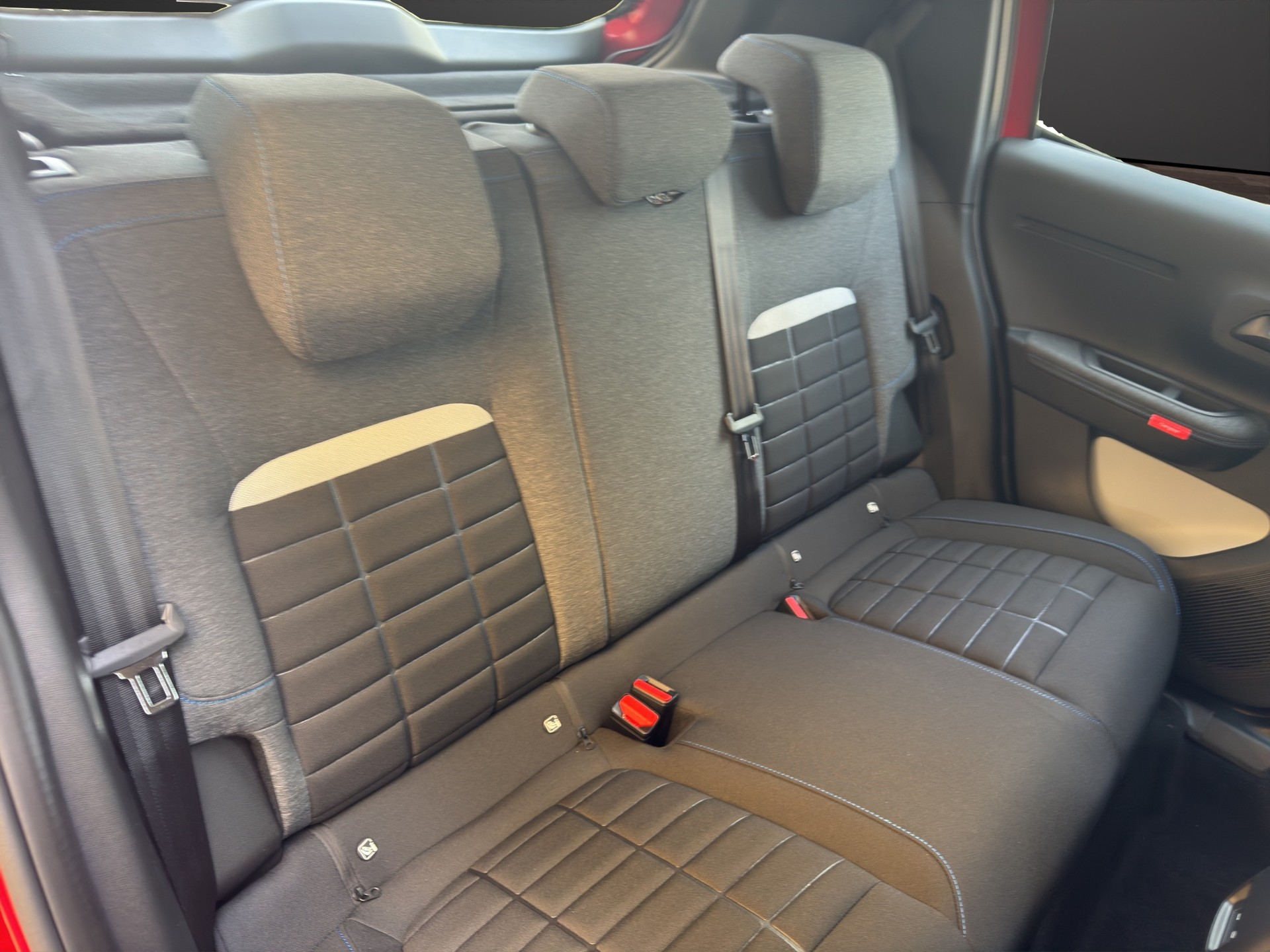 CITROEN C3 1.2 Hybrid Business-image-12
