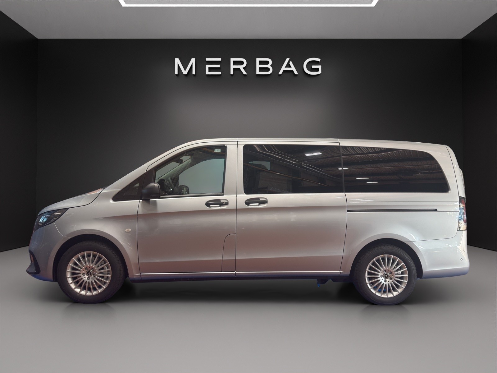 MERCEDES-BENZ Vito 116 CDI Lang Tourer 9G-Tronic Pro-image-4