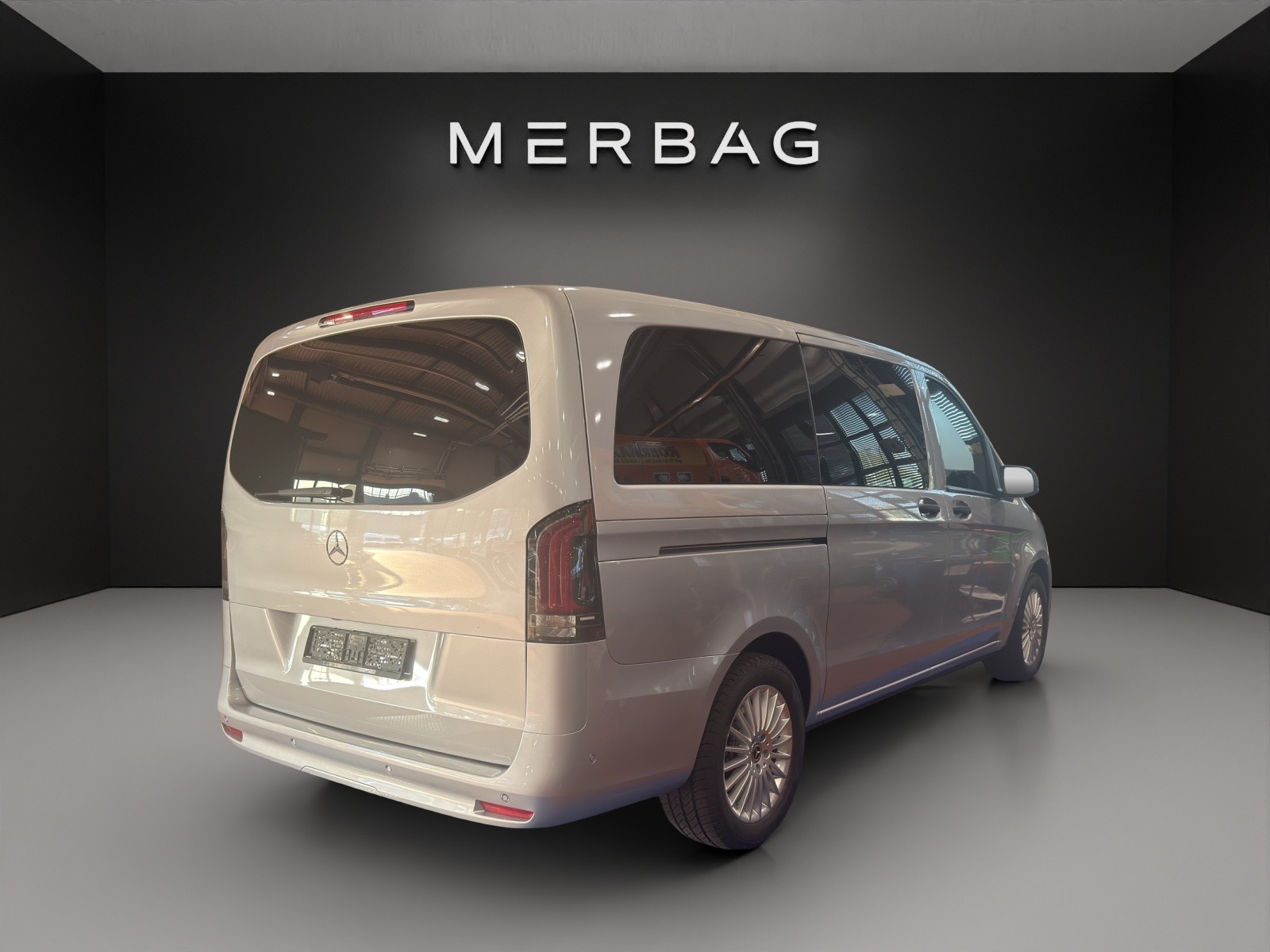 MERCEDES-BENZ Vito 116 CDI Lang Tourer 9G-Tronic Pro-image-1