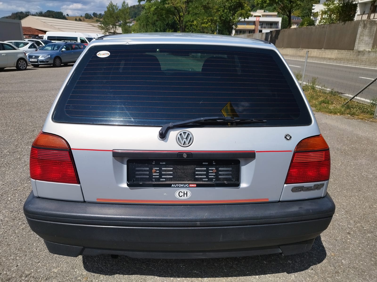 VW Golf 1800 Avenue A-image-2