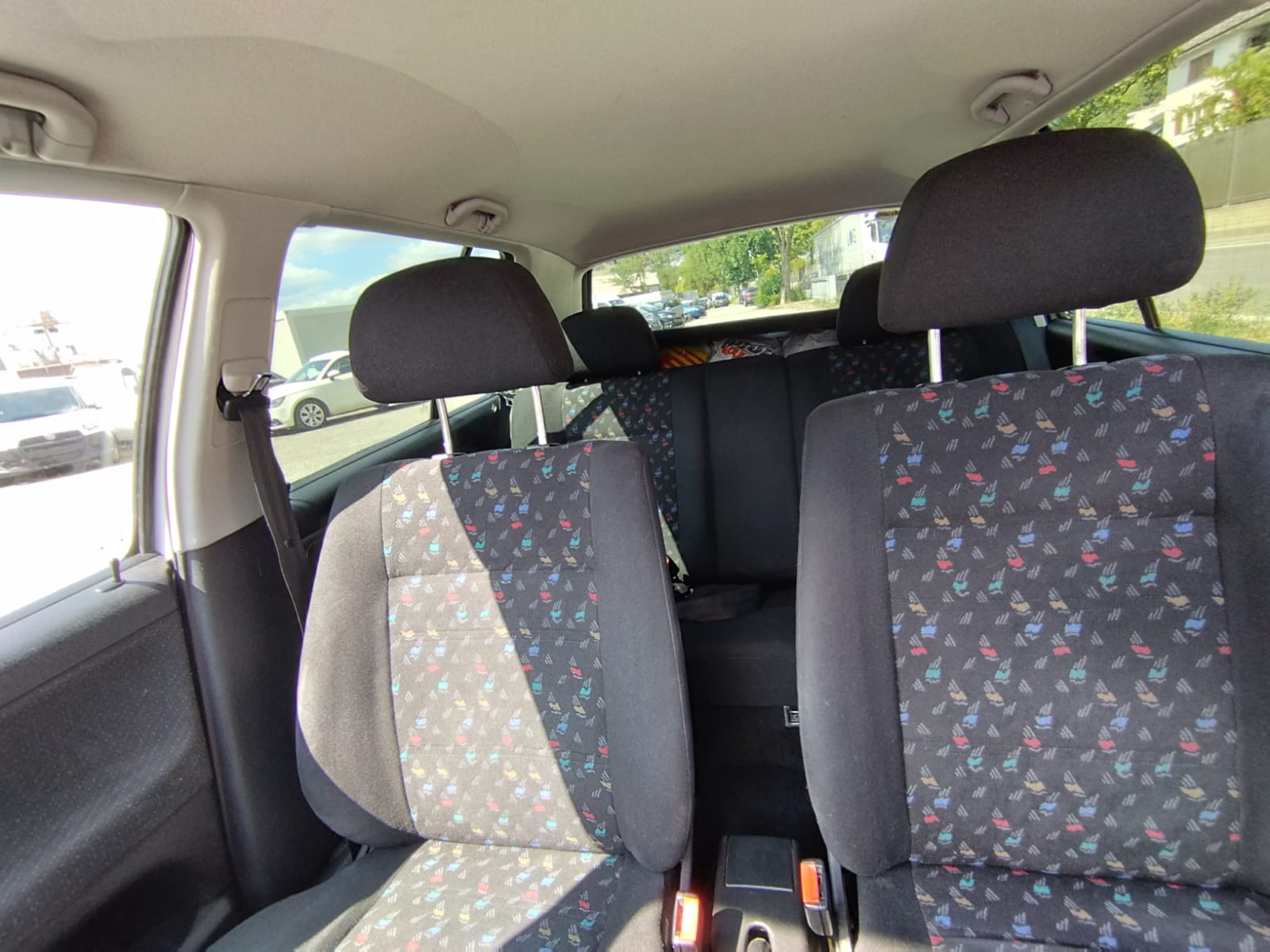 VW Golf 1800 Avenue A-image-9