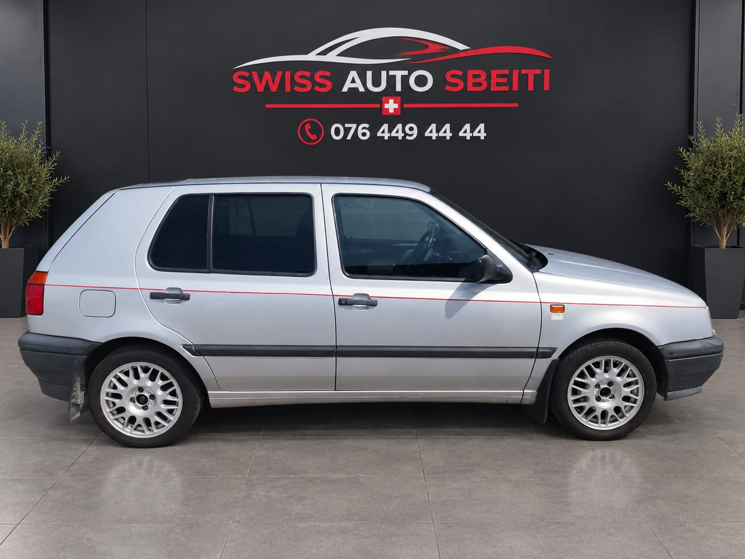 VW Golf 1800 Avenue A-image-1