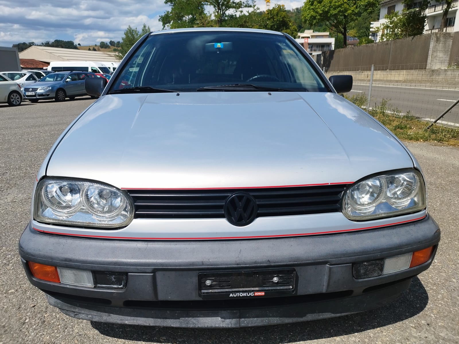 VW Golf 1800 Avenue A-image-5