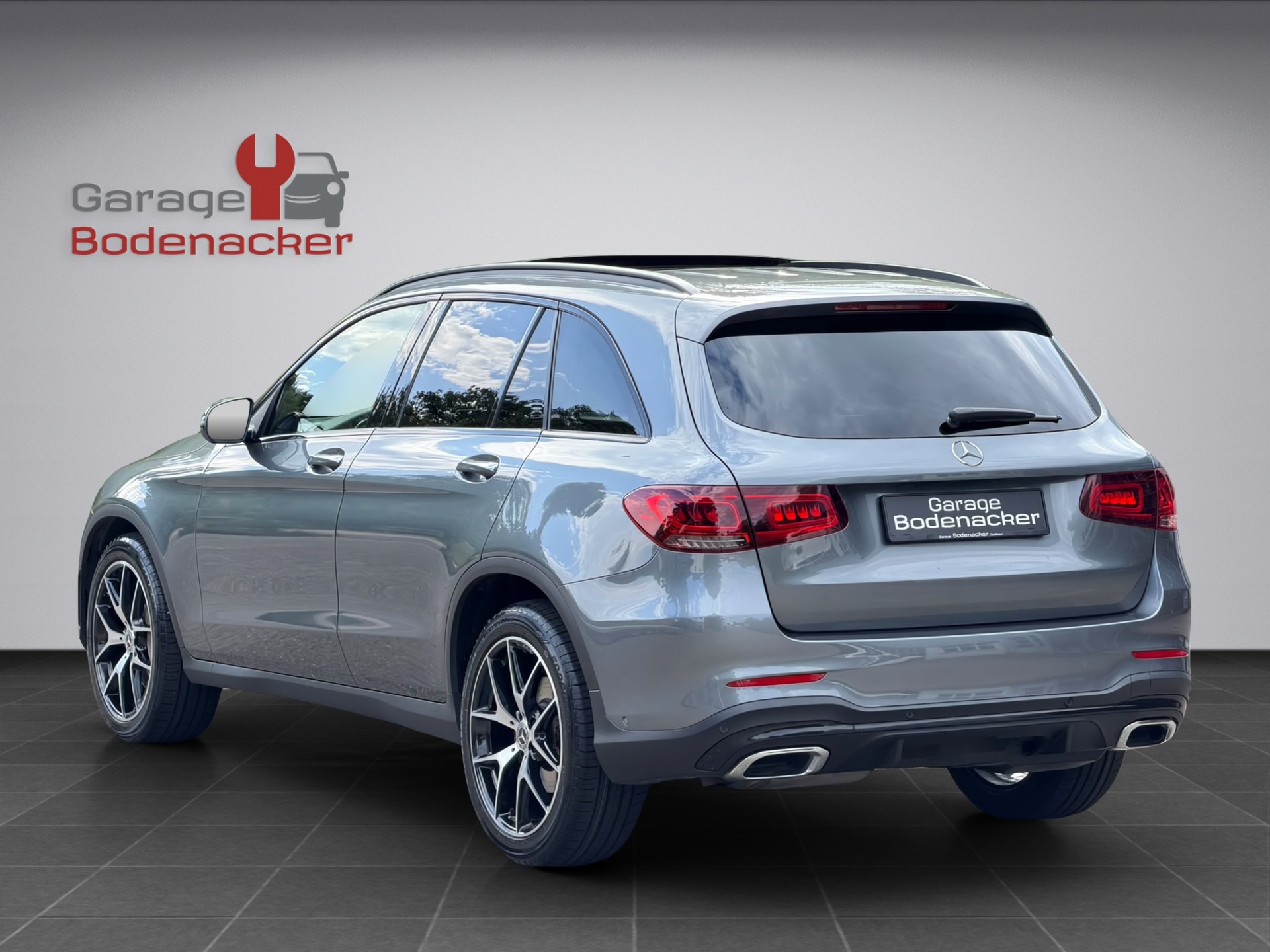 MERCEDES-BENZ GLC 220 d AMG Line 4Matic 9G-Tronic * Facelift *-showroom-element-3