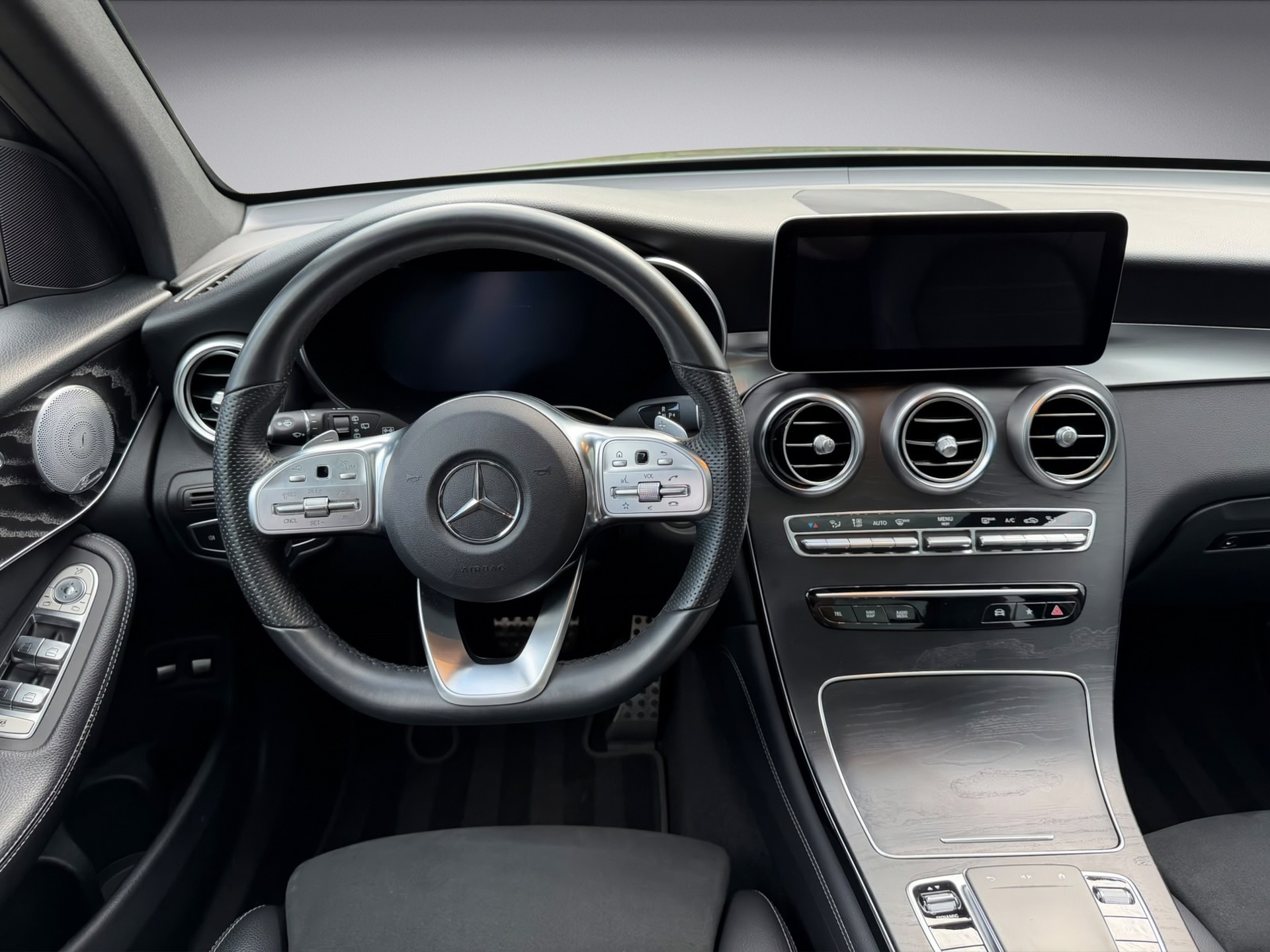 MERCEDES-BENZ GLC 220 d AMG Line 4Matic 9G-Tronic * Facelift *-image-7