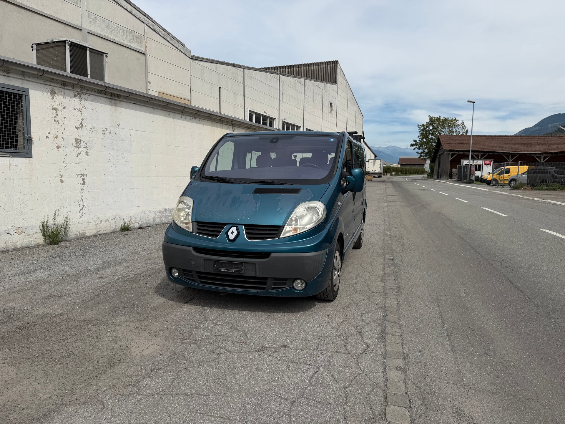 RENAULT Trafic 2.5dCi L1H1 Passenger Expression