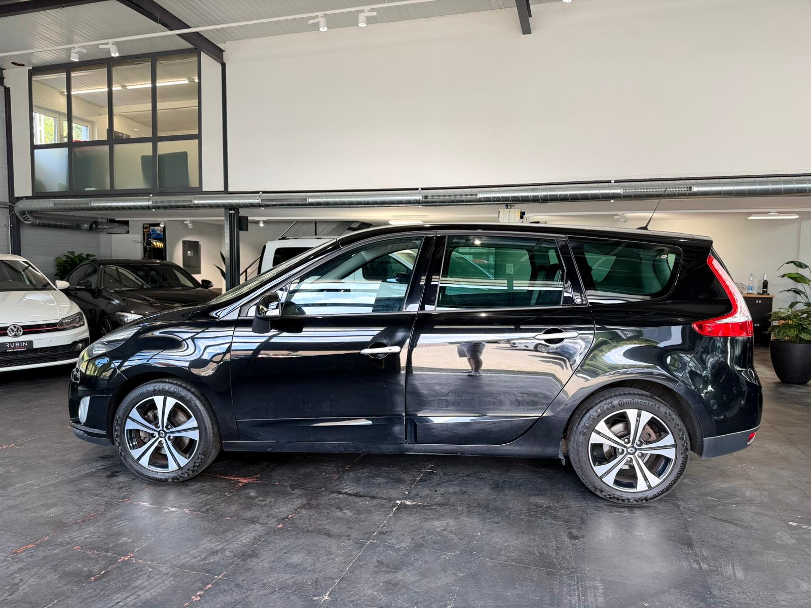 RENAULT Grand Scénic 2.0 16V Bose X-Tronic CVT-showroom-element-1