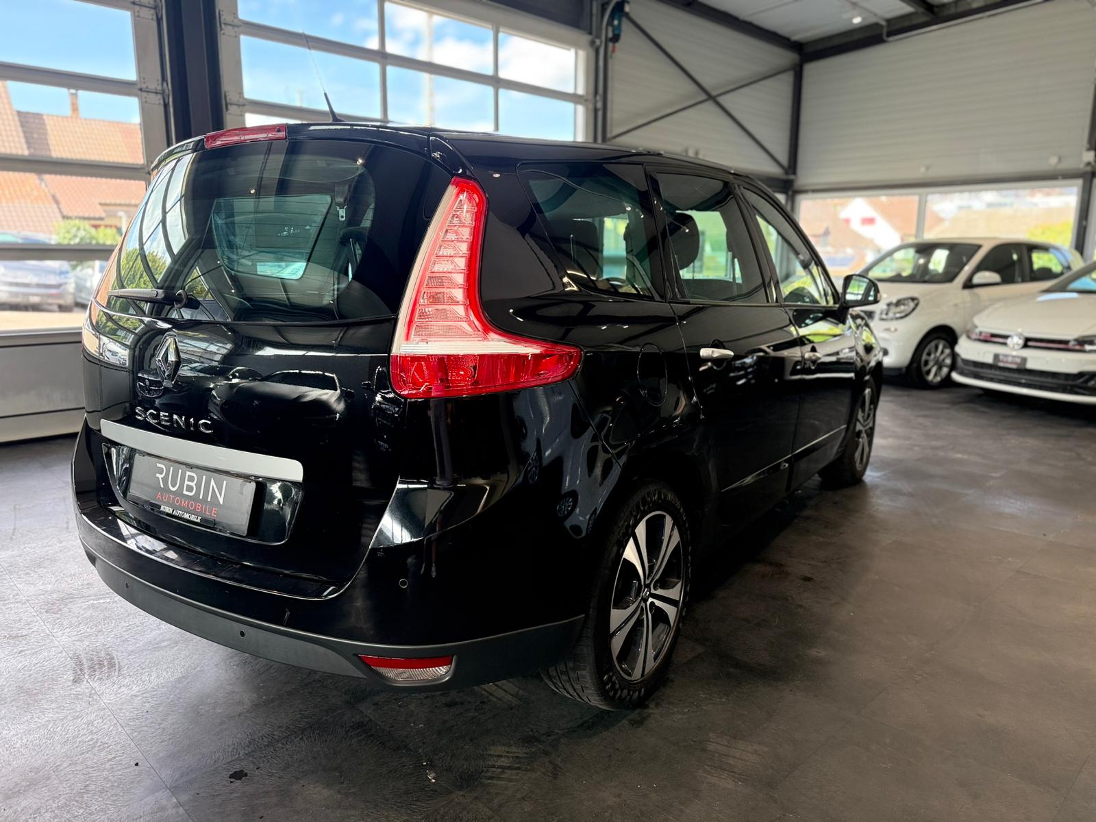 RENAULT Grand Scénic 2.0 16V Bose X-Tronic CVT-image-4