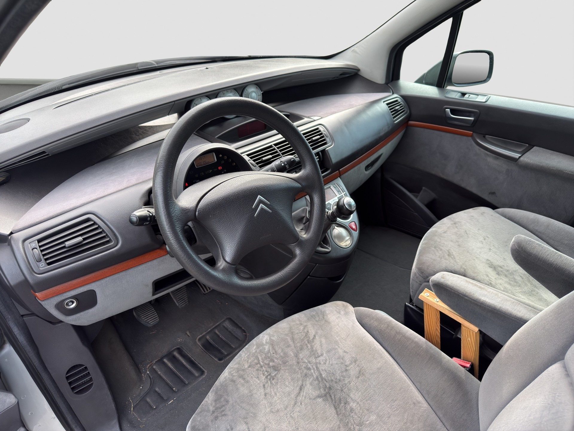 CITROEN C8 2.2 16V HDi Exclusive** Frisch ab MFK & Service ** 7-Plätzer **-image-8