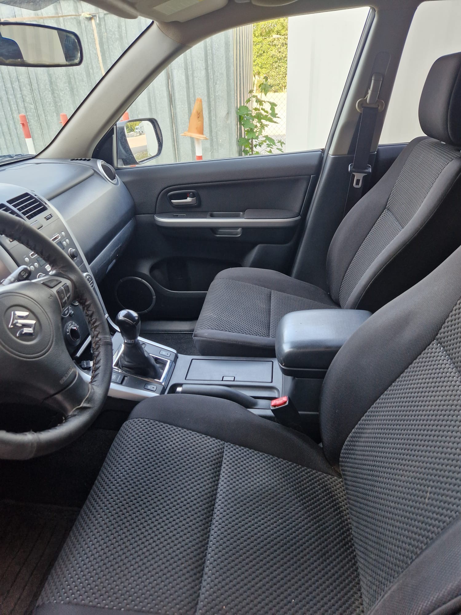 SUZUKI Grand Vitara 2.4 16V GL Top-image-3