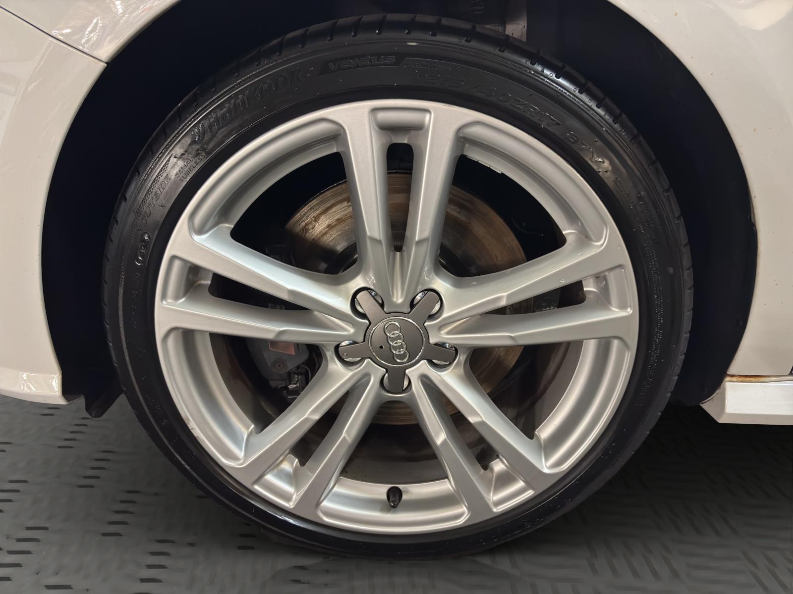 AUDI S1 Sportback 2.0 TFSI quattro-image-15
